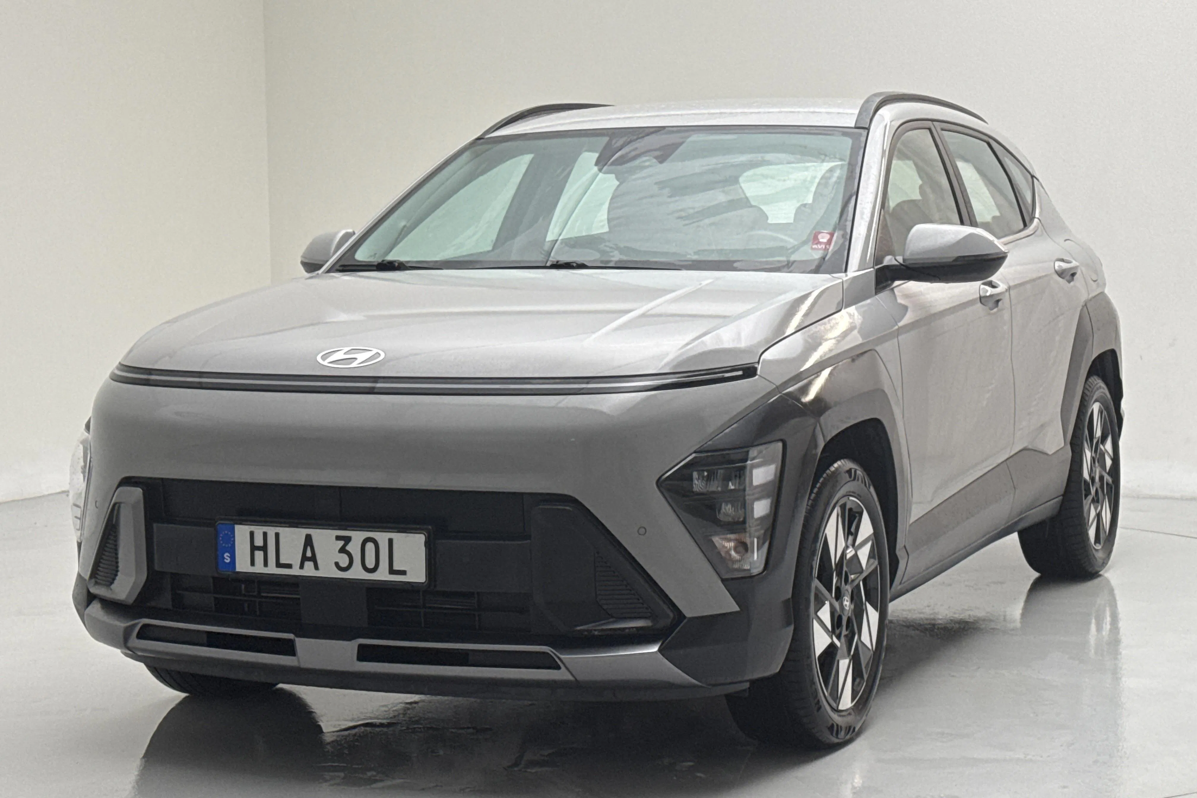 Presentation photo 1 of 15: Hyundai Kona 1.6 Hybrid (141hk) - 44 410 km - Automatic - gray - 2024
