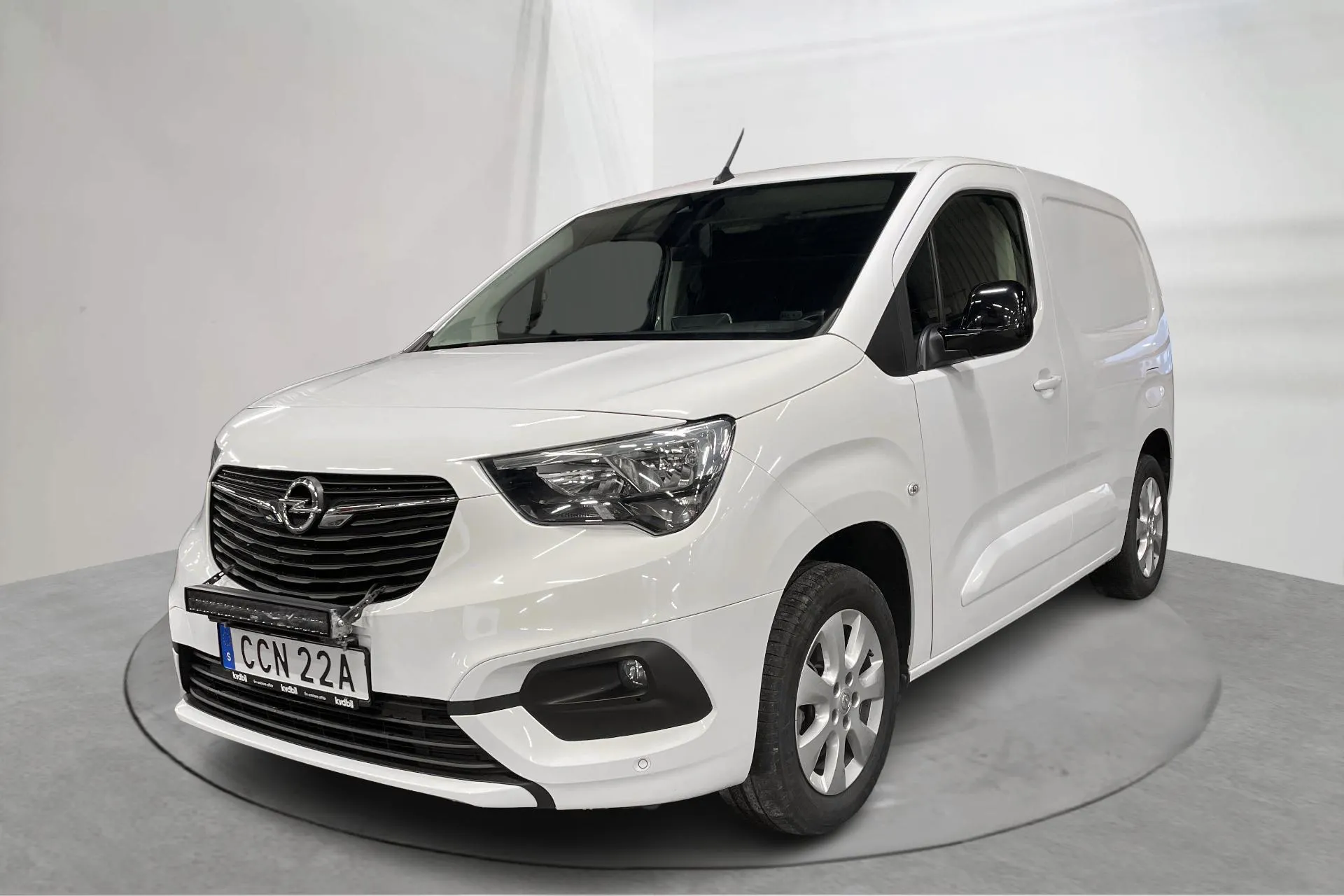 Presentation photo 1 of 21: Opel Combo 1.5 CDTI Skåp (130hk) - 66 030 km - Automatic - white - 2023