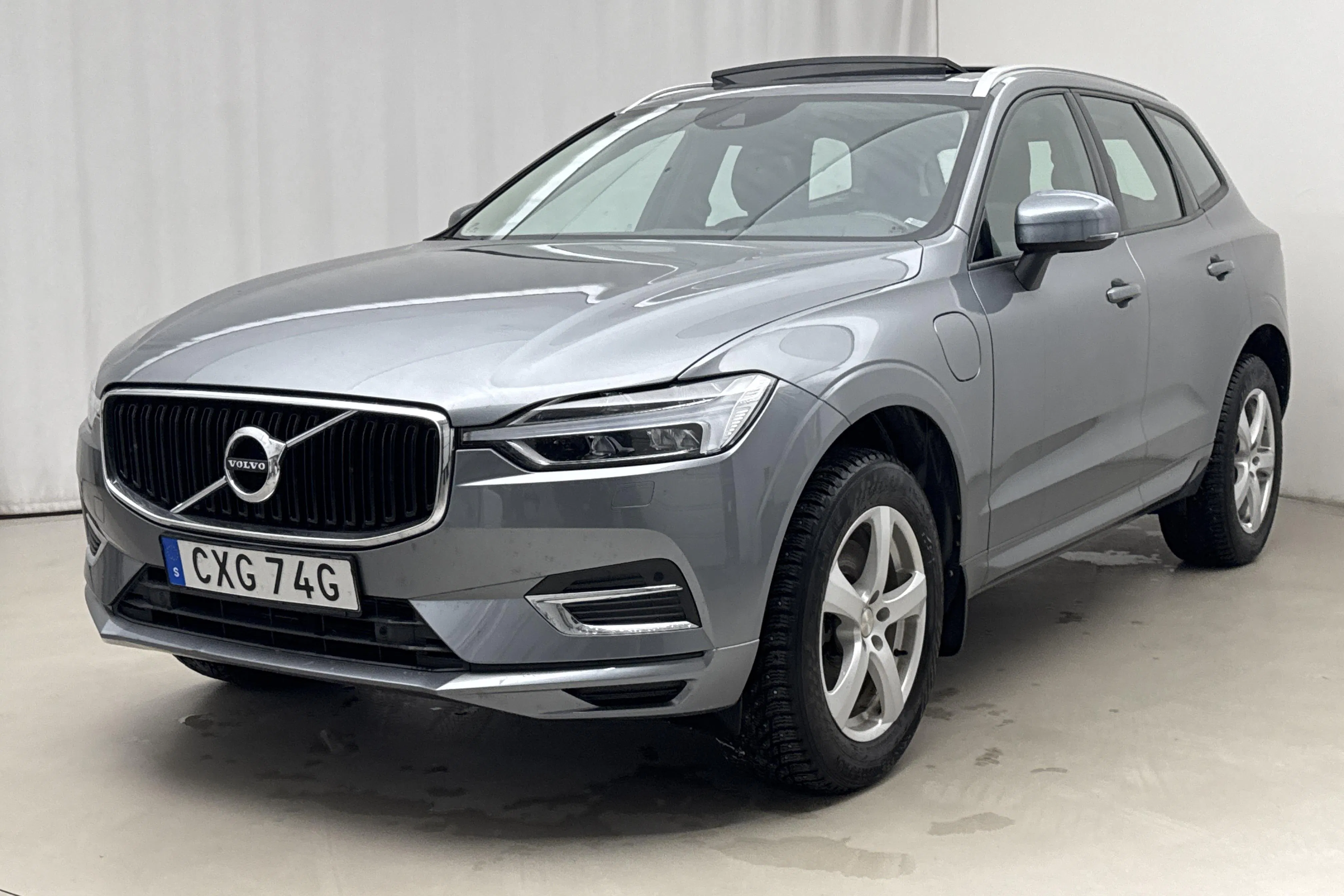 Presentationsfoto 1 av 23: Volvo XC60 T8 AWD Recharge (390hk) - 9 056 mil - Automat - Mörkgrå - 2020