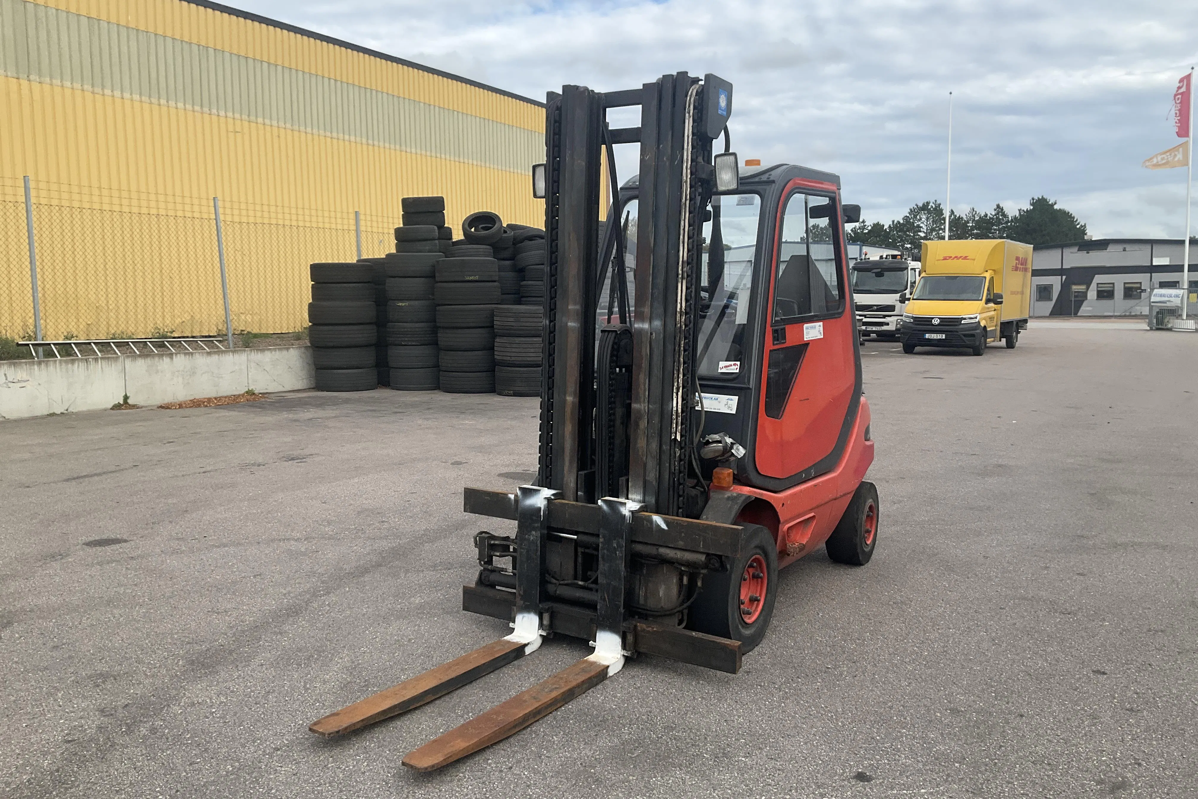 Presentationsfoto 2 av 23: Linde H25D motviktstruck - 0 km - 1995