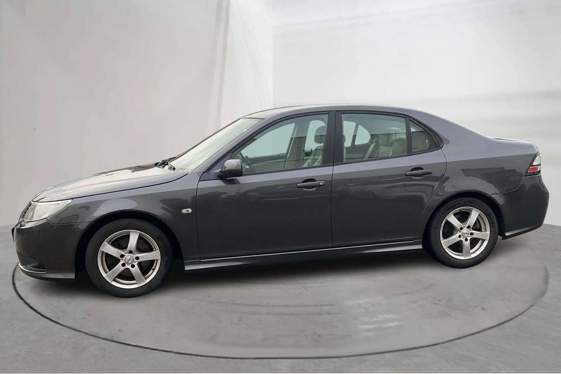 Presentationsfoto 2 av 14: Saab 9-3 1.9 TTiD SportSedan (180hk) - 21 726 mil - Manuell - grå - 2011