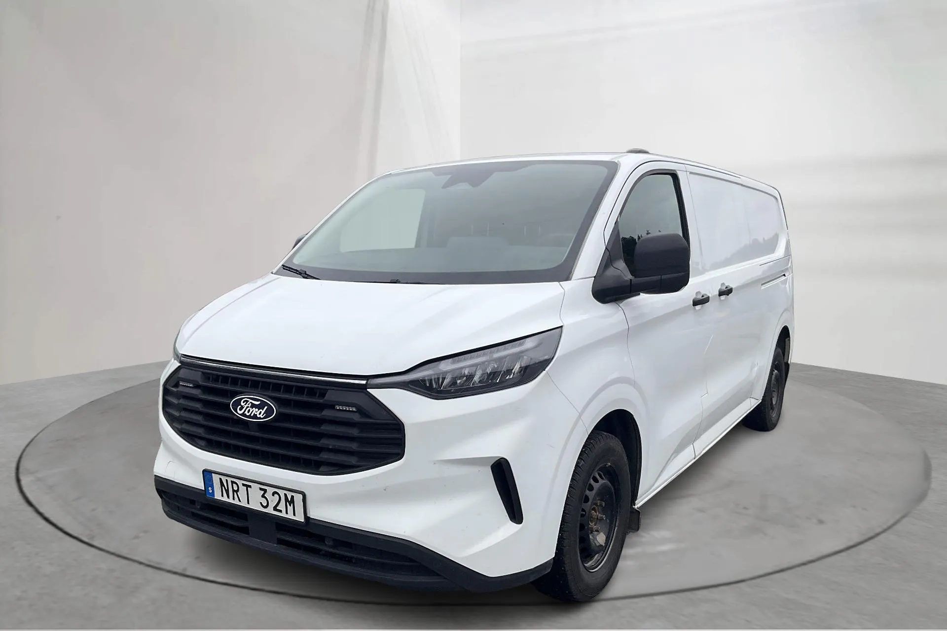 Presentationsfoto 1 av 14: Ford Transit Custom 2.0L EcoBlue AWD (158hk) - 12 643 mil - Automat - vit - 2024