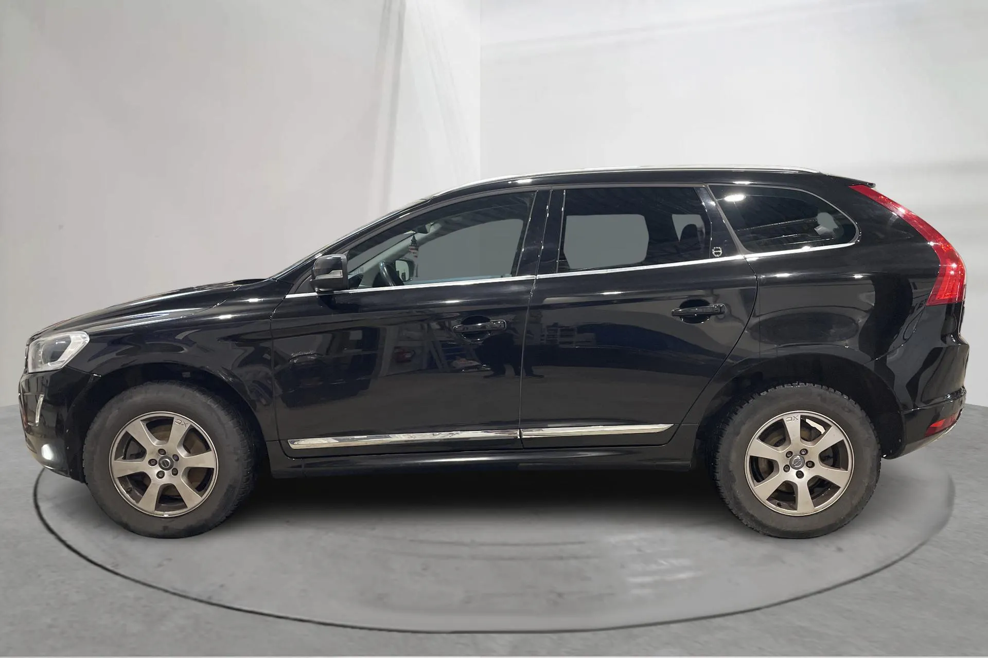 Presentation photo 2 of 14: Volvo XC60 D4 AWD (190hk) - 202 180 km - Automatic - black - 2017