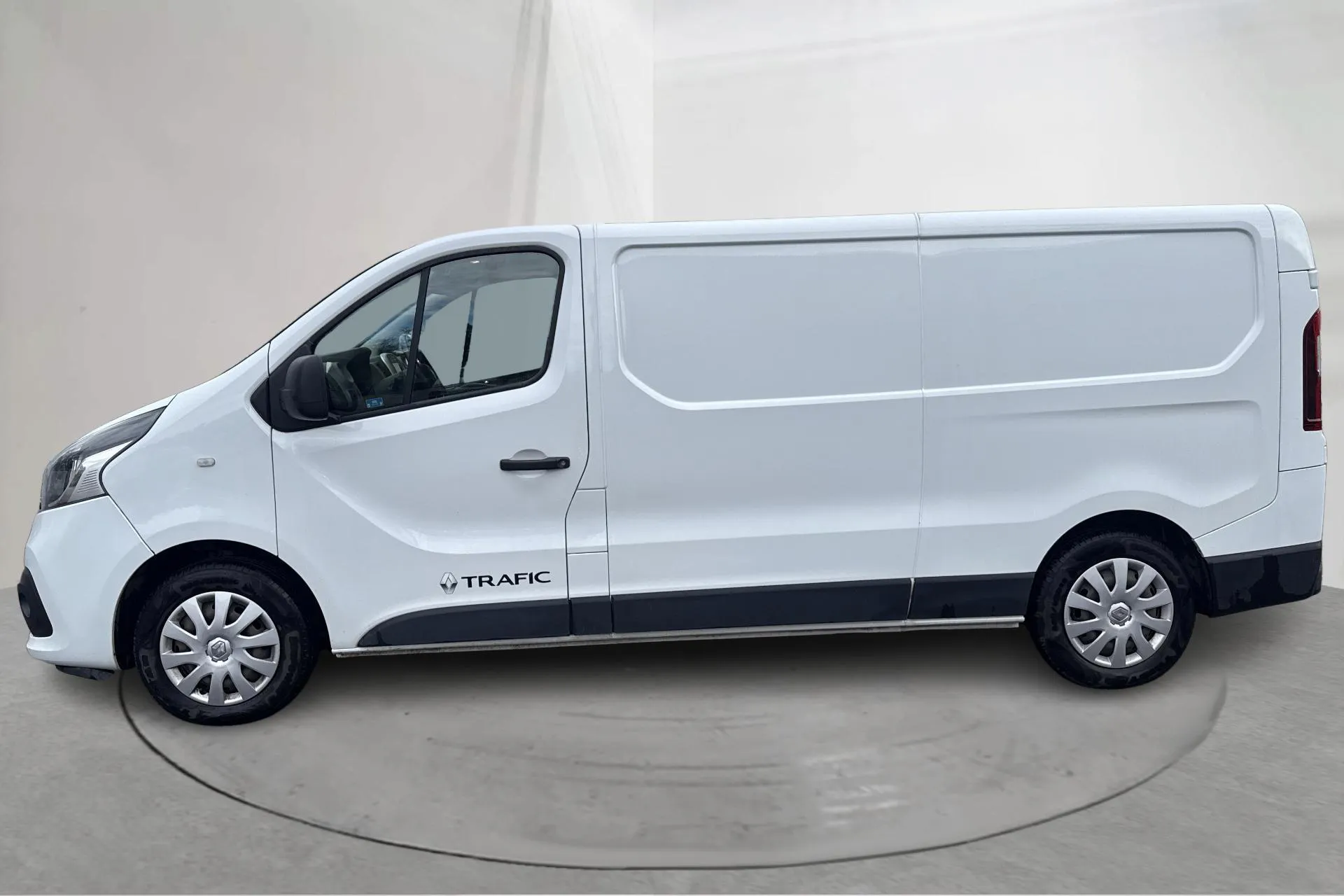 Presentationsfoto 2 av 15: Renault Trafic 1.6 dCi Skåp (125hk) - 19 641 mil - Manuell - vit - 2018