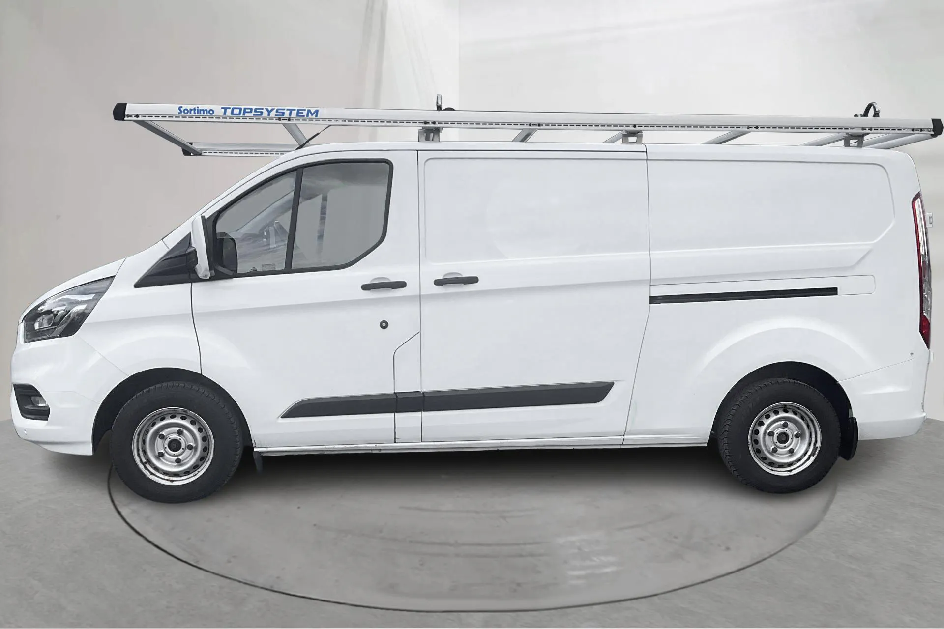 Presentationsfoto 2 av 20: Ford Transit Custom 300 (130hk) - 13 530 mil - Manuell - vit - 2018