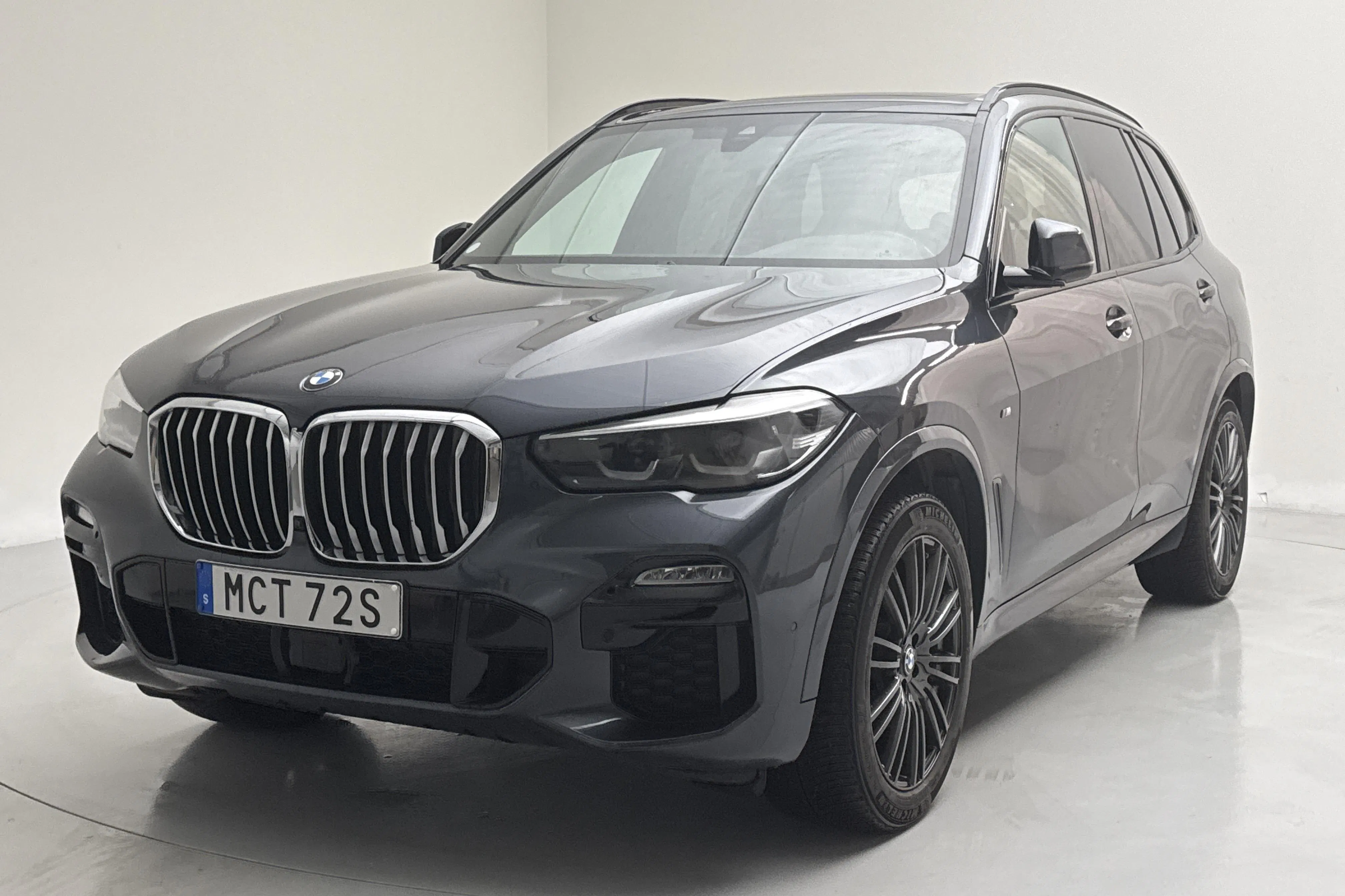 Presentationsfoto 1 av 26: BMW X5 xDrive30d, G05 (286hk+11hk) - 13 404 mil - Automat - grå - 2021