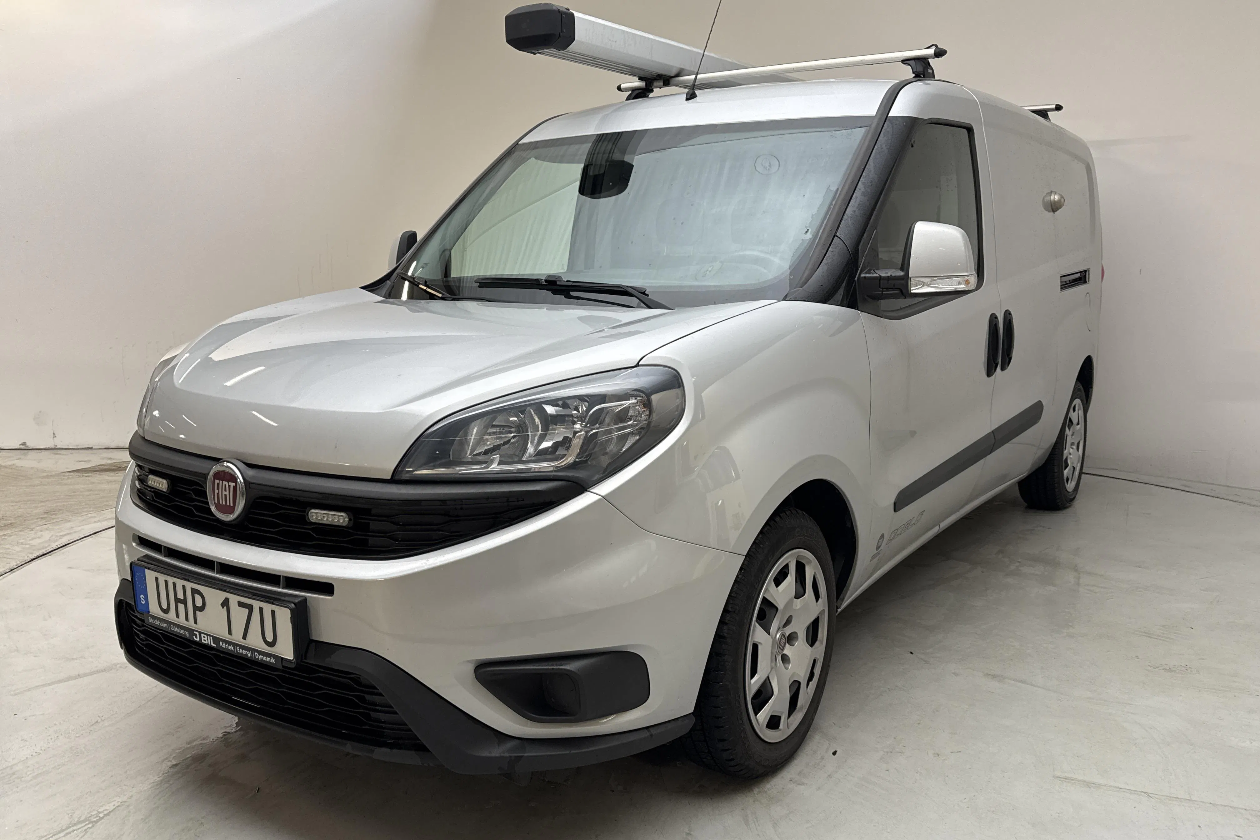 Presentationsfoto 1 av 15: Fiat Doblo Cargo 1.4T CNG (120hk) - 7 415 mil - Manuell - grå - 2021