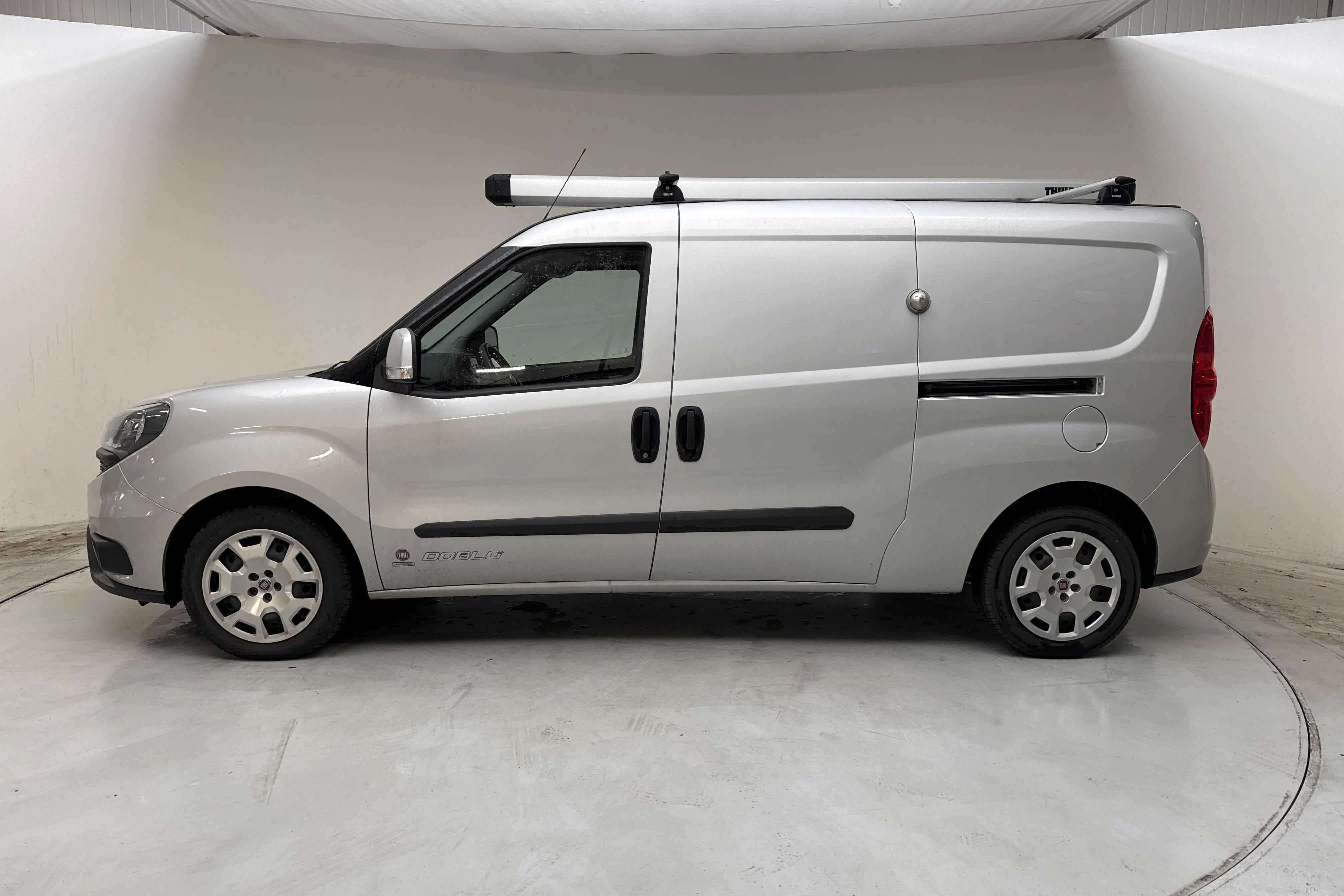 Presentationsfoto 2 av 15: Fiat Doblo Cargo 1.4T CNG (120hk) - 7 415 mil - Manuell - grå - 2021