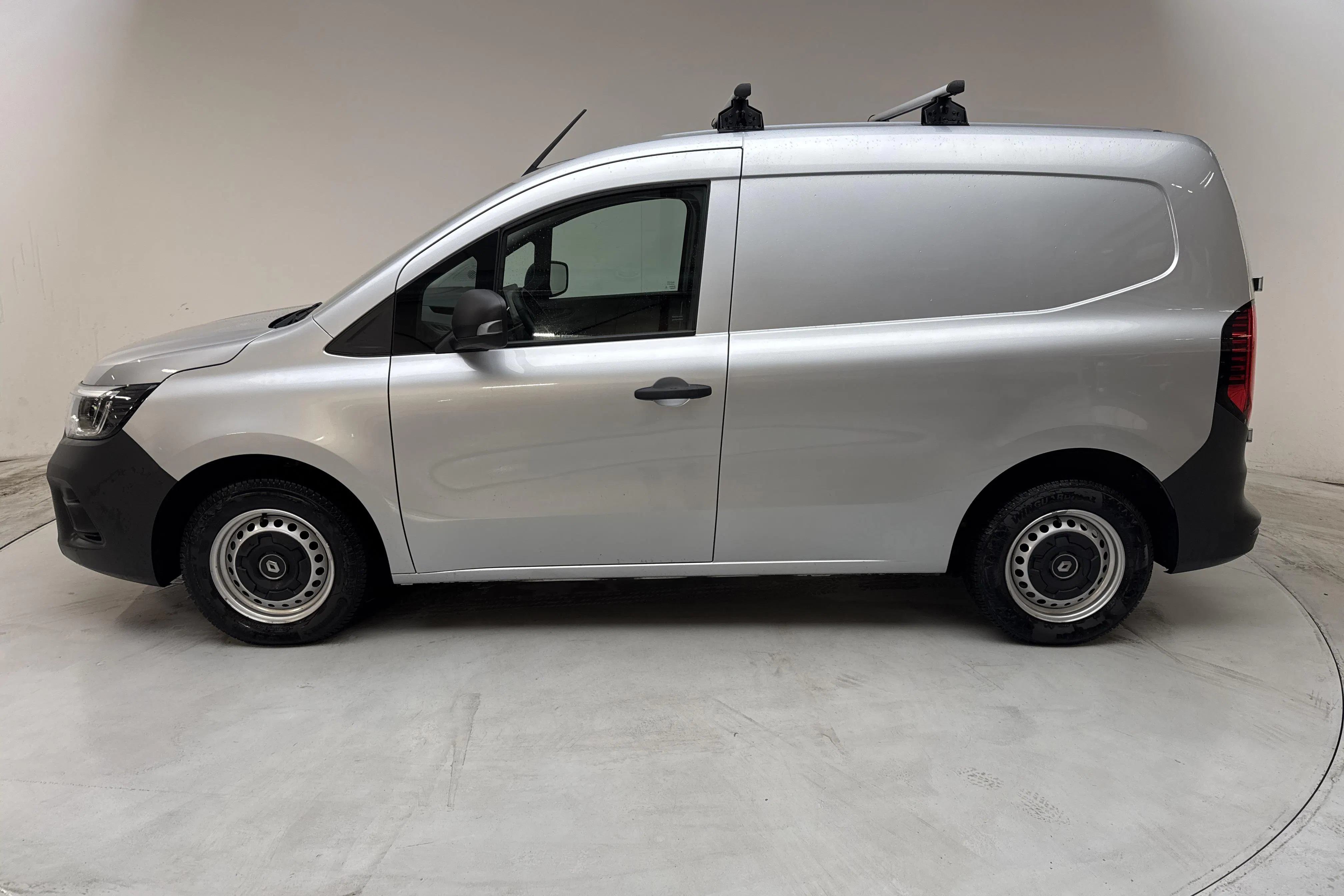 Presentationsfoto 2 av 12: Renault Kangoo E-Tech 45kWh Skåp (120hk) - 4 126 mil - Automat - grå - 2023