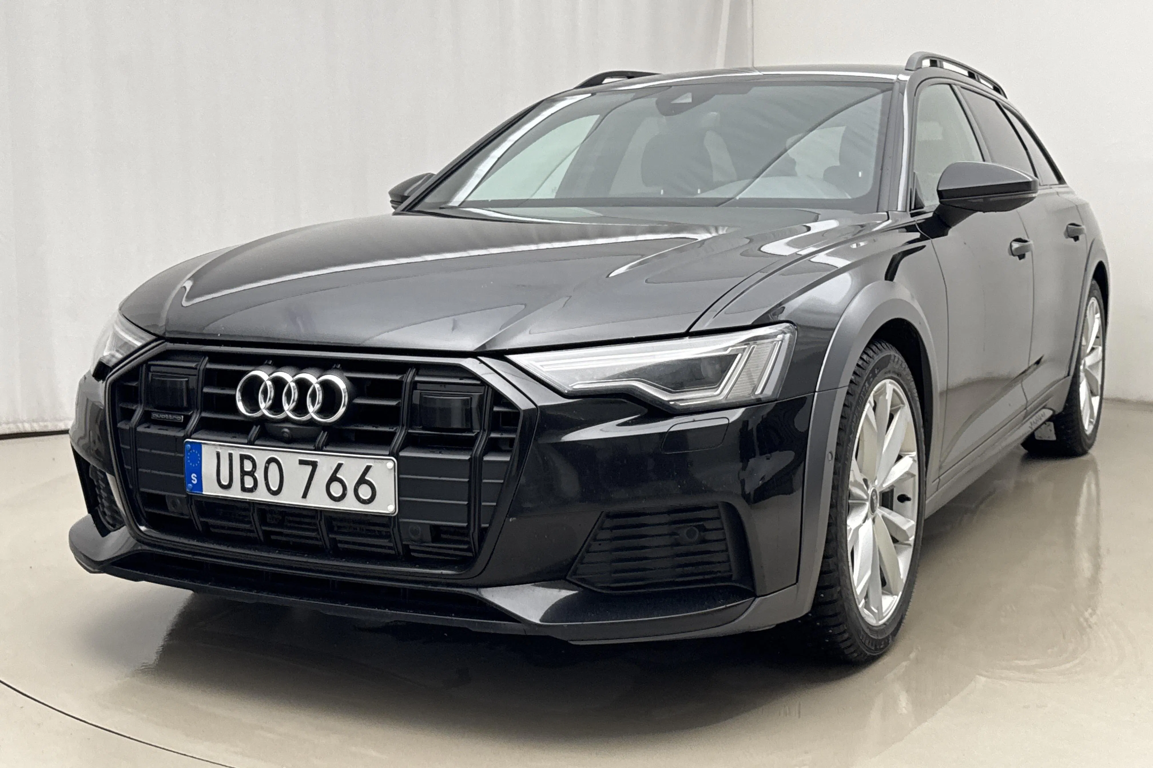Presentationsfoto 1 av 19: Audi A6 Allroad 45 TDI quattro (231hk) - 21 587 mil - Automat - svart - 2021