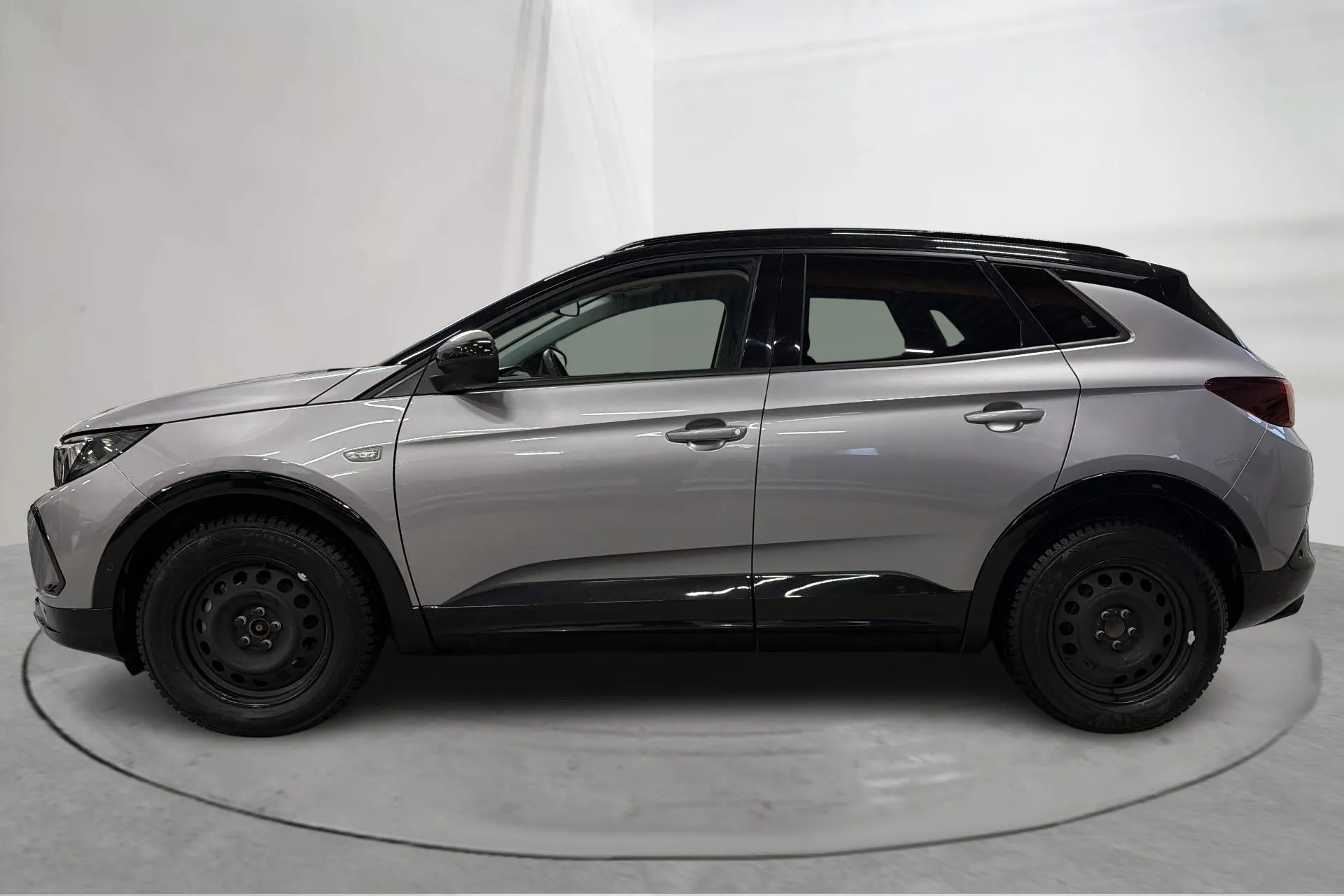 Presentationsfoto 2 av 15: Opel Grandland X 1.2 ECOTEC (130hk) - 5 390 mil - Automat - grå - 2024
