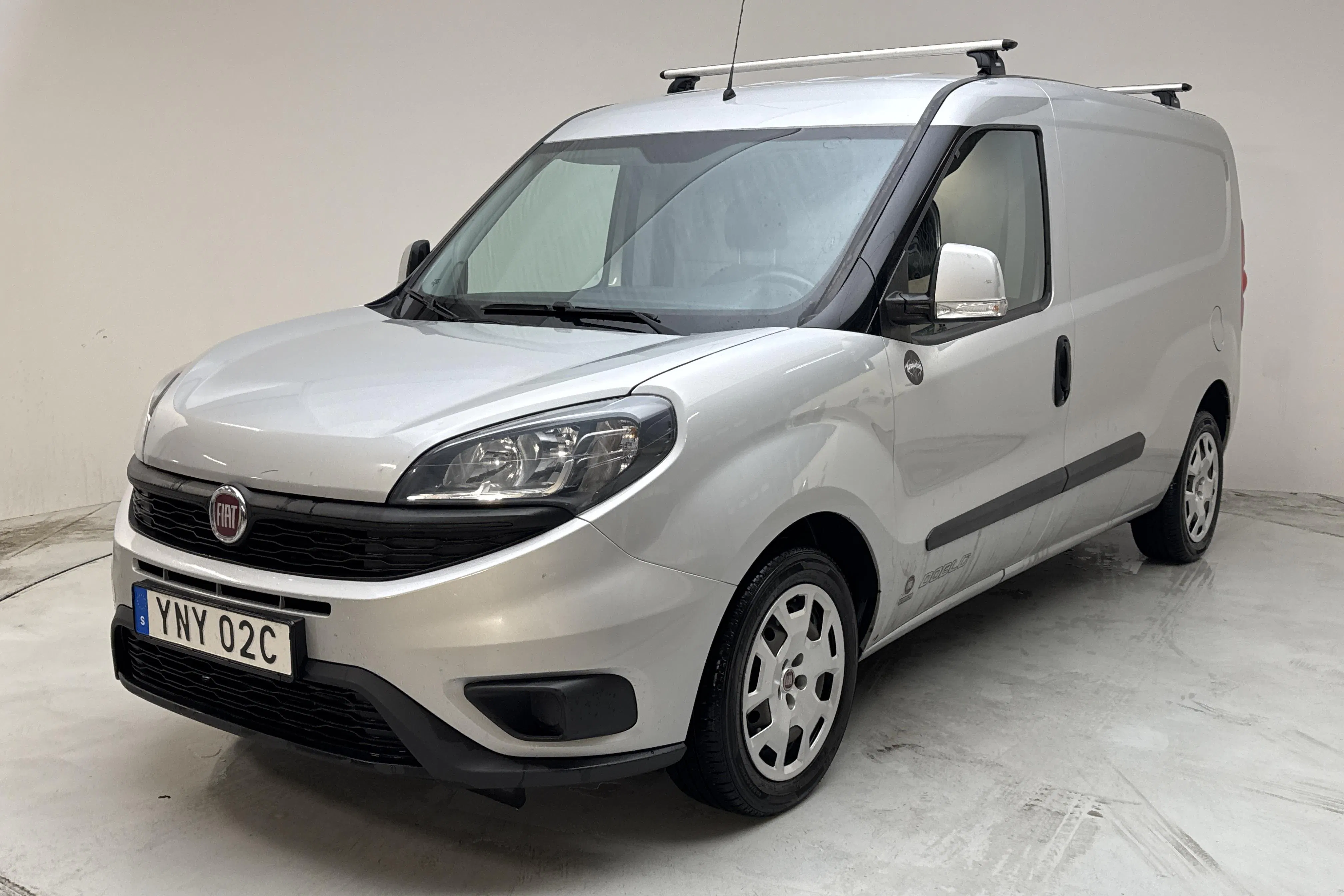 Presentation photo 1 of 11: Fiat Doblo Cargo 1.4T CNG (120hk) - 171 490 km - Manual - gray - 2021
