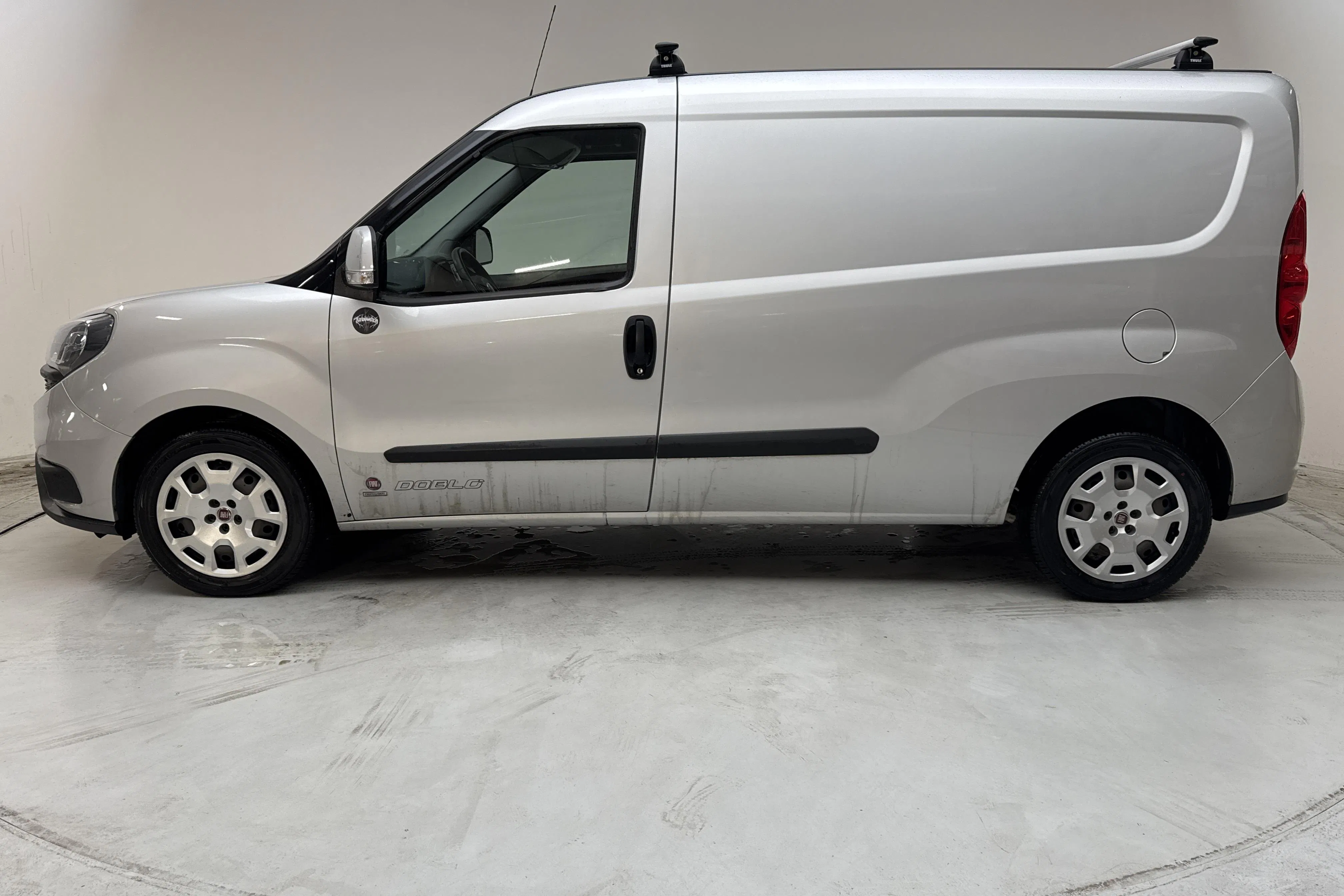 Presentation photo 2 of 11: Fiat Doblo Cargo 1.4T CNG (120hk) - 171 490 km - Manual - gray - 2021