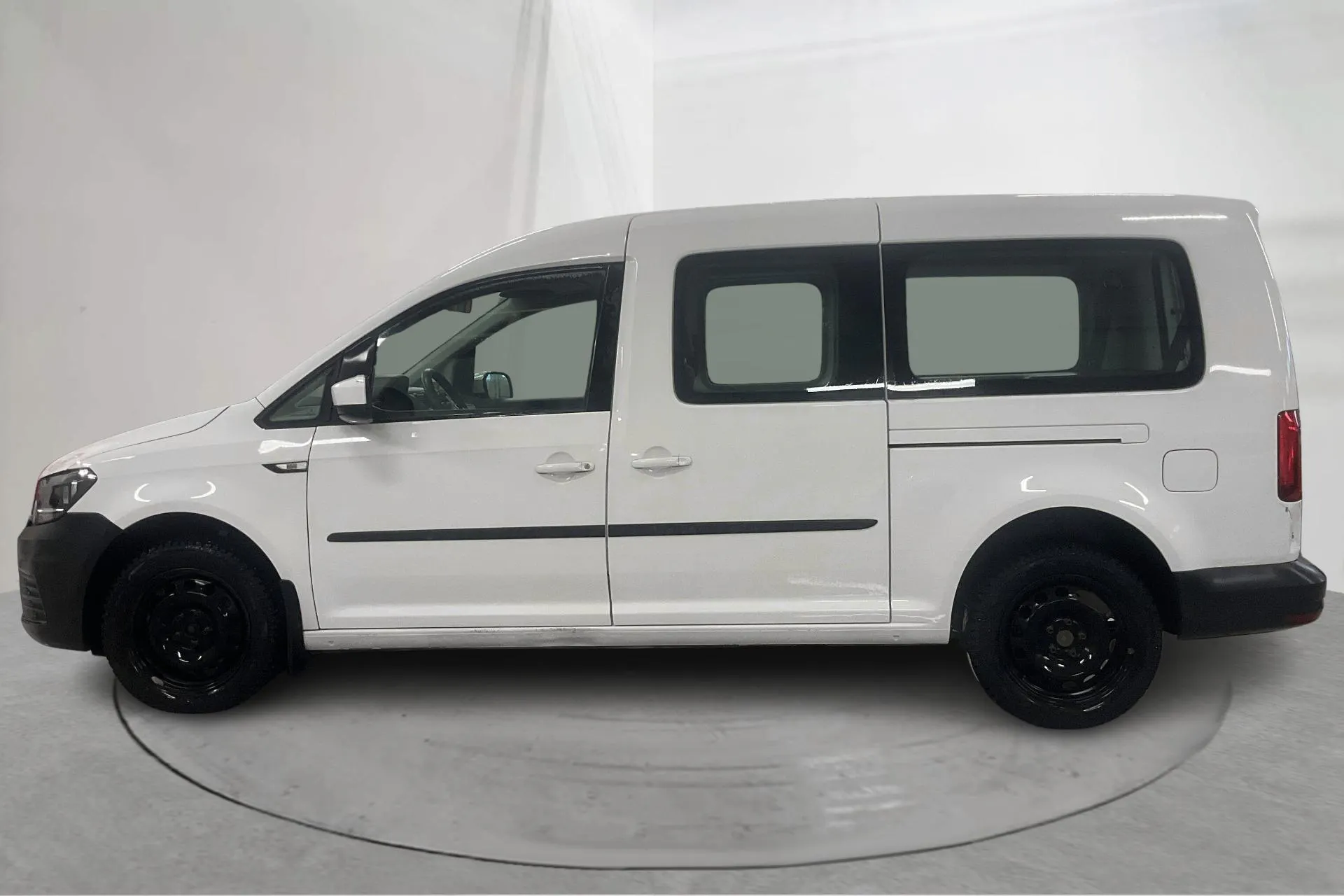 Presentationsfoto 2 av 16: VW Caddy Maxi Life 2.0 TDI (102hk) - 7 340 mil - Automat - vit - 2019