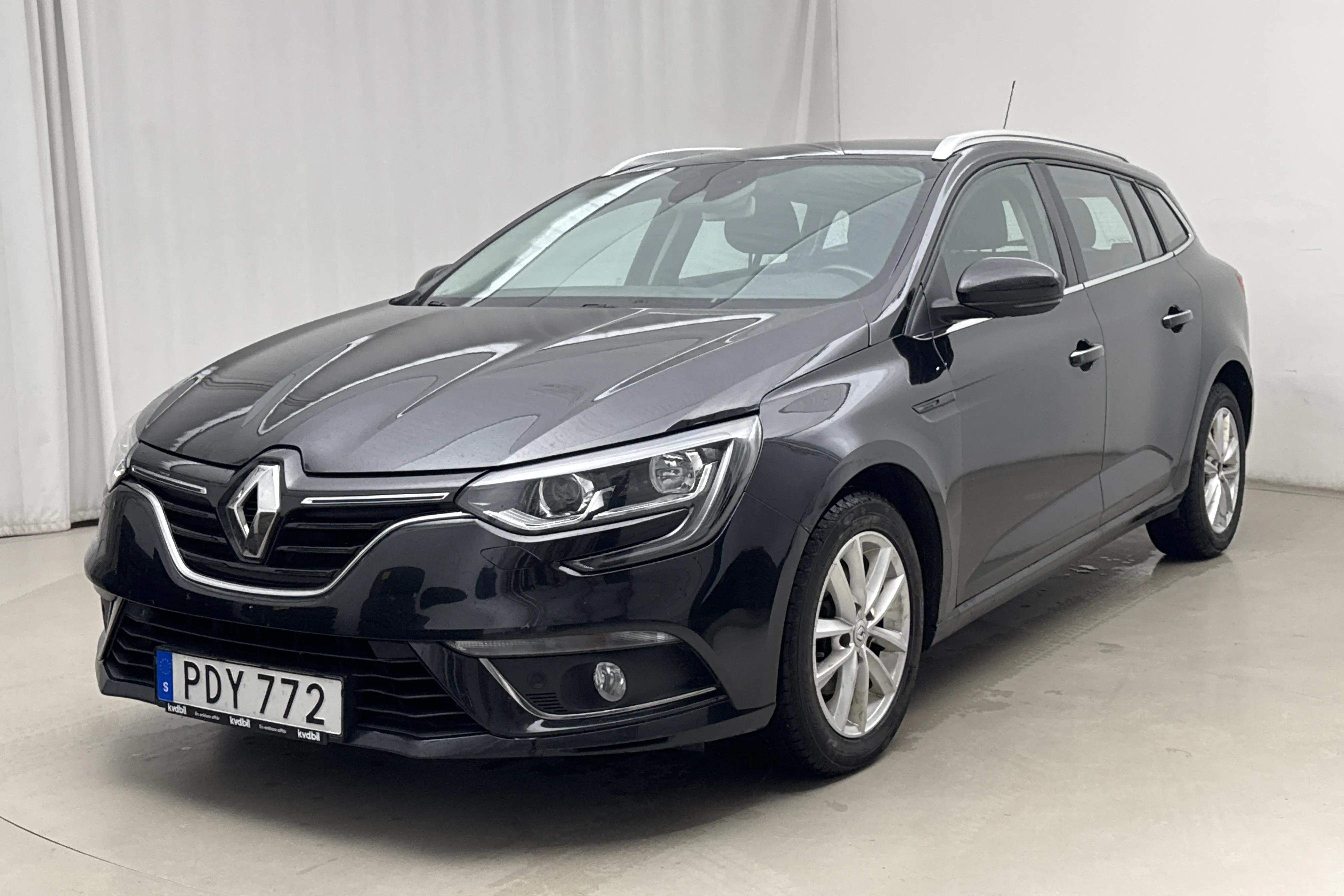 Presentationsfoto 1 av 15: Renault Mégane 1.5 dCi Sport Tourer (110hk) - 14 487 mil - Automat - svart - 2017