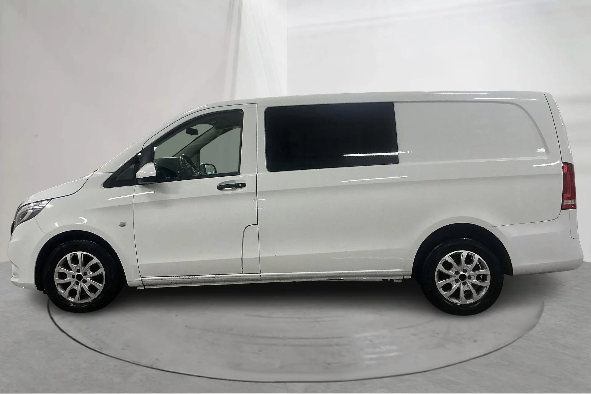 Presentation photo 2 of 17: Mercedes Vito 111 CDI W640 (114hk) - 260 750 km - Manual - white - 2016