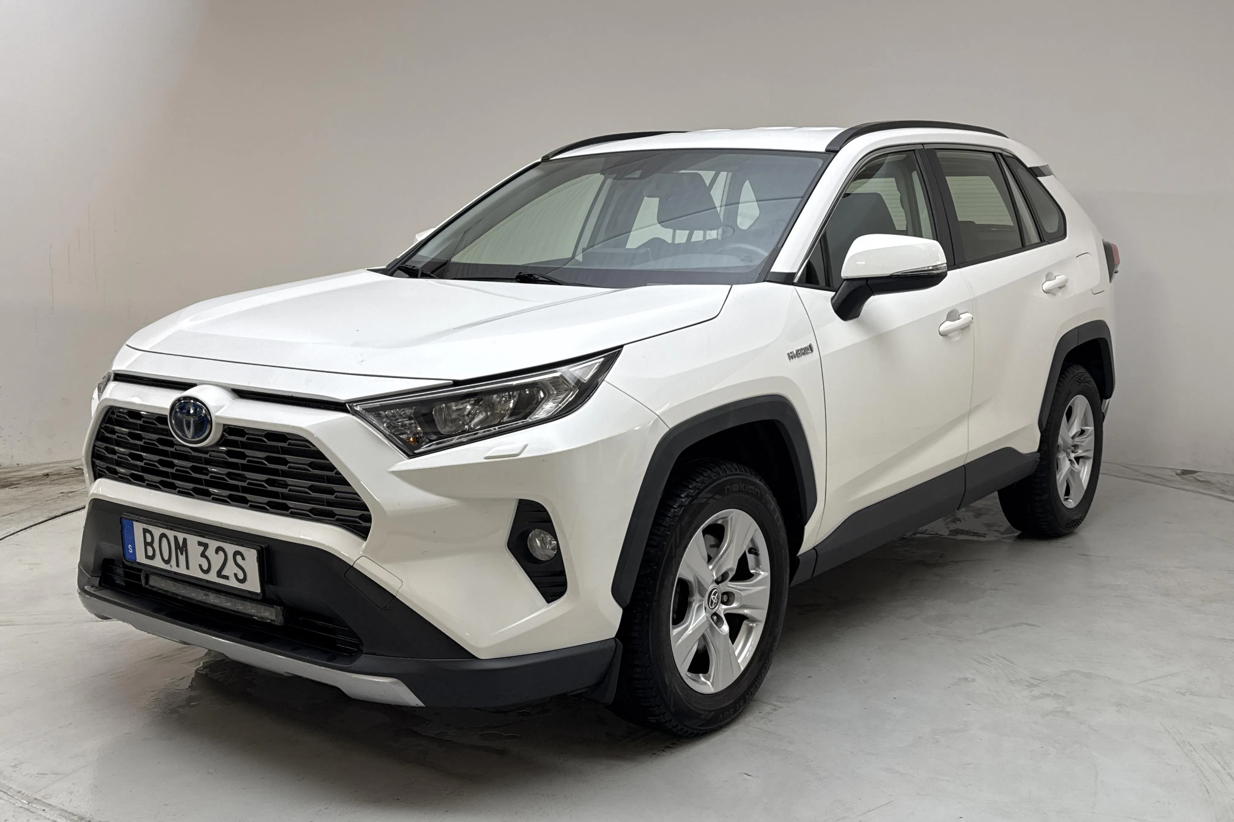 Presentation photo 1 of 12: Toyota RAV4 2.5 HSD AWD (222hk) - 105 160 km - Automatic - white - 2020
