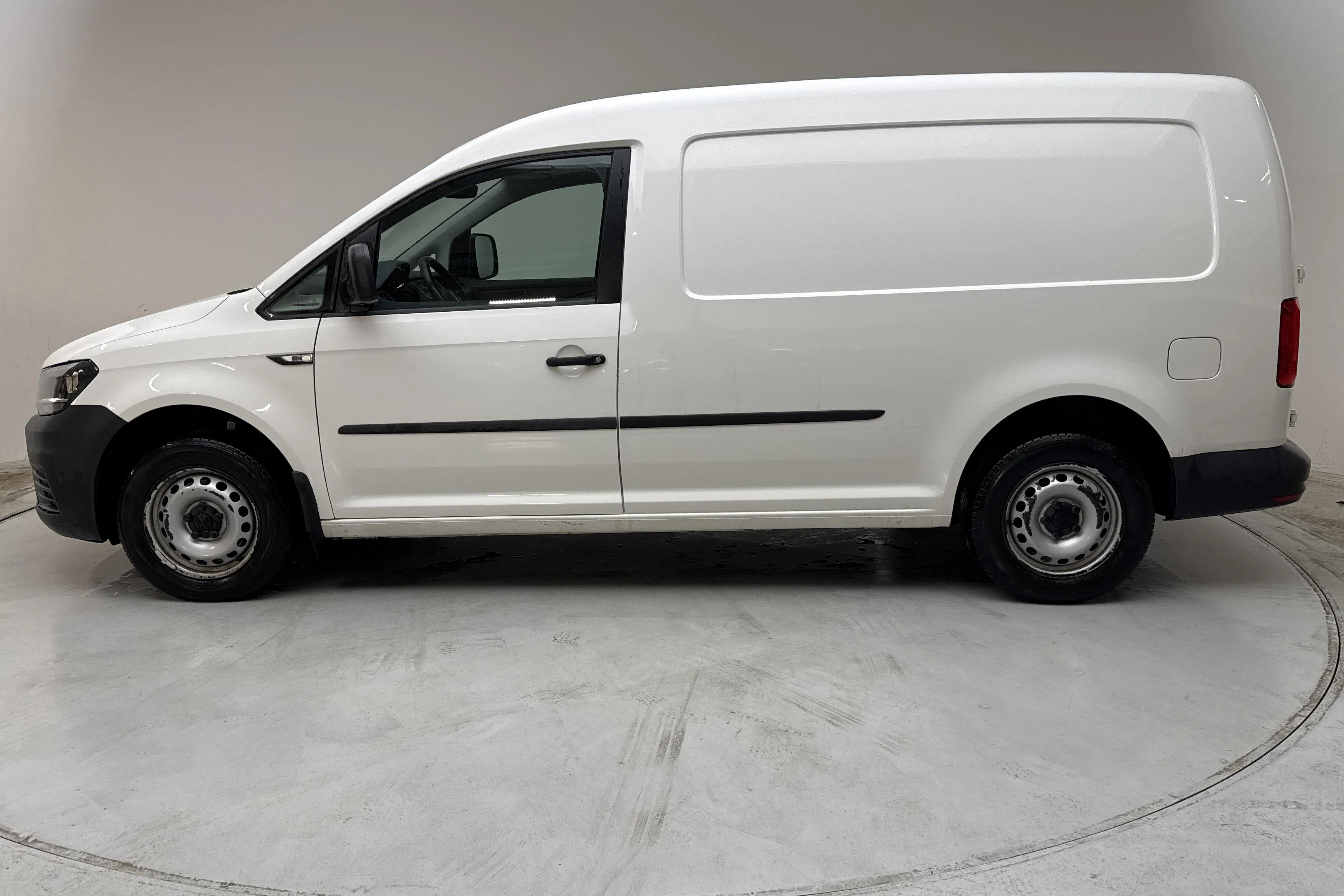 Presentationsfoto 2 av 10: VW Caddy 2.0 TDI Maxi Skåp (102hk) - 10 925 mil - Automat - vit - 2019