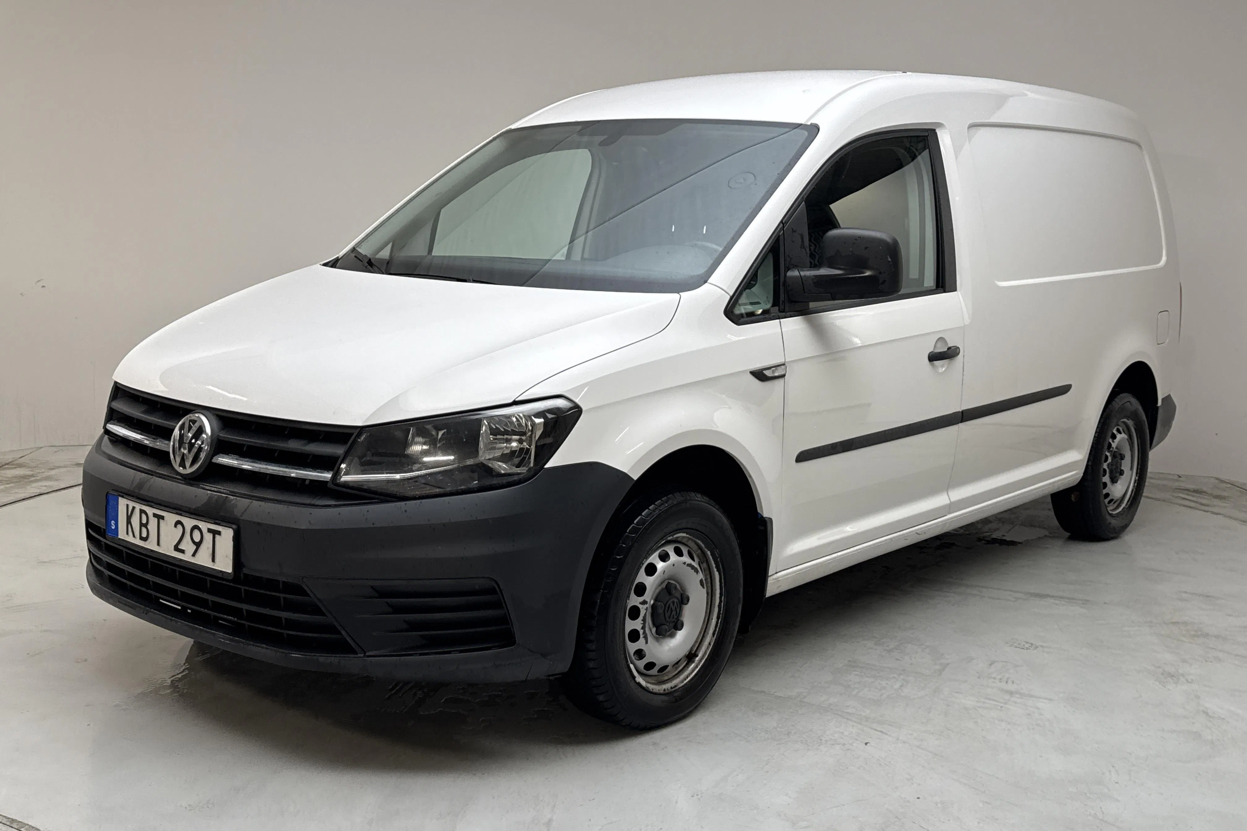 Presentationsfoto 1 av 10: VW Caddy 2.0 TDI Maxi Skåp (102hk) - 10 925 mil - Automat - vit - 2019