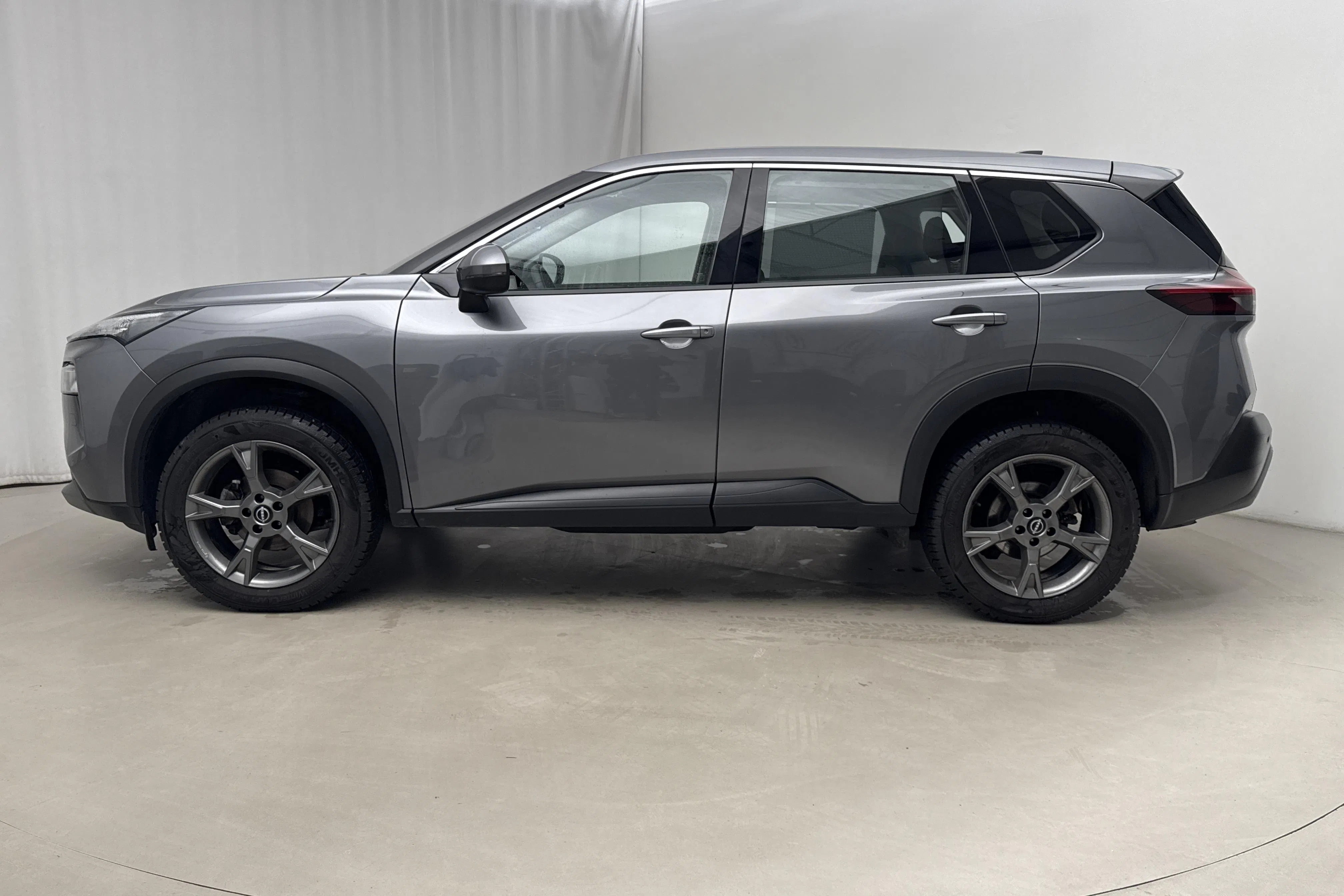 Presentationsfoto 2 av 15: Nissan X-Trail MHEV (160hk) - 3 860 mil - Automat - grå - 2023