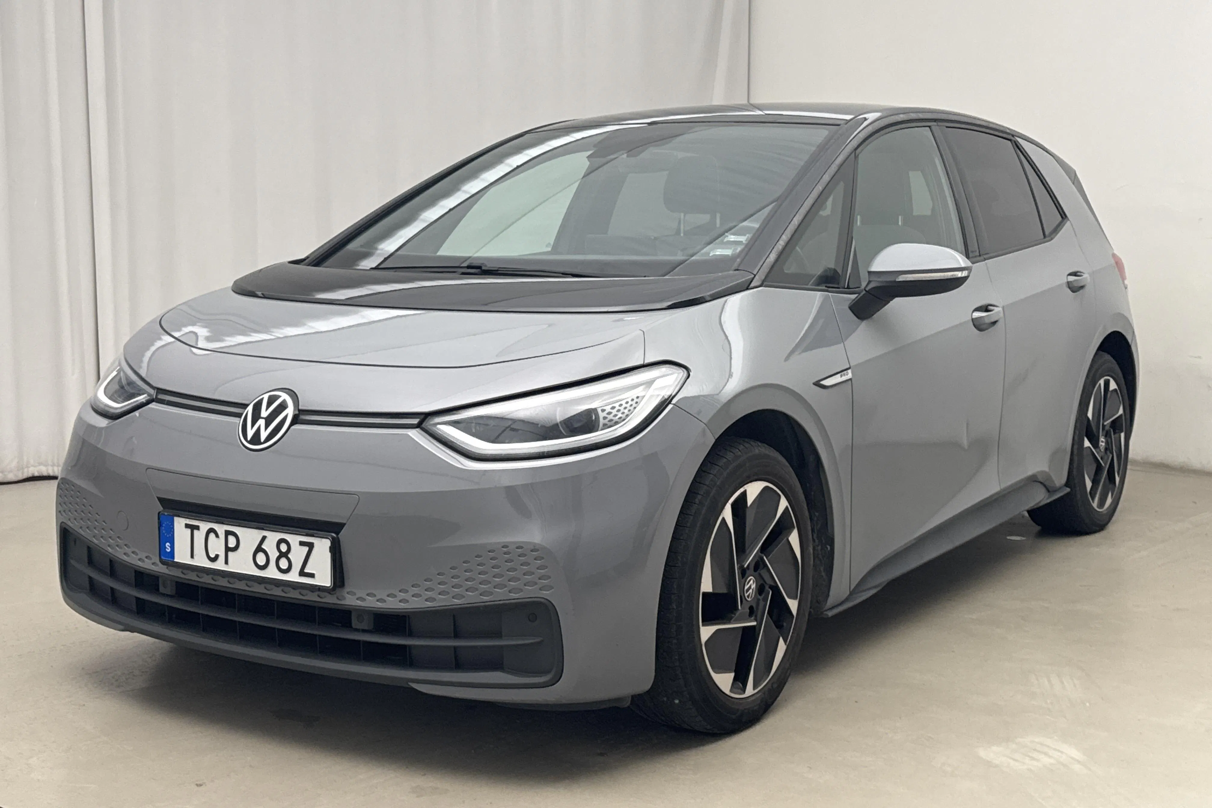 Presentation photo 1 of 20: VW ID.3 58kWh (204hk) - 125 390 km - Automatic - gray - 2021