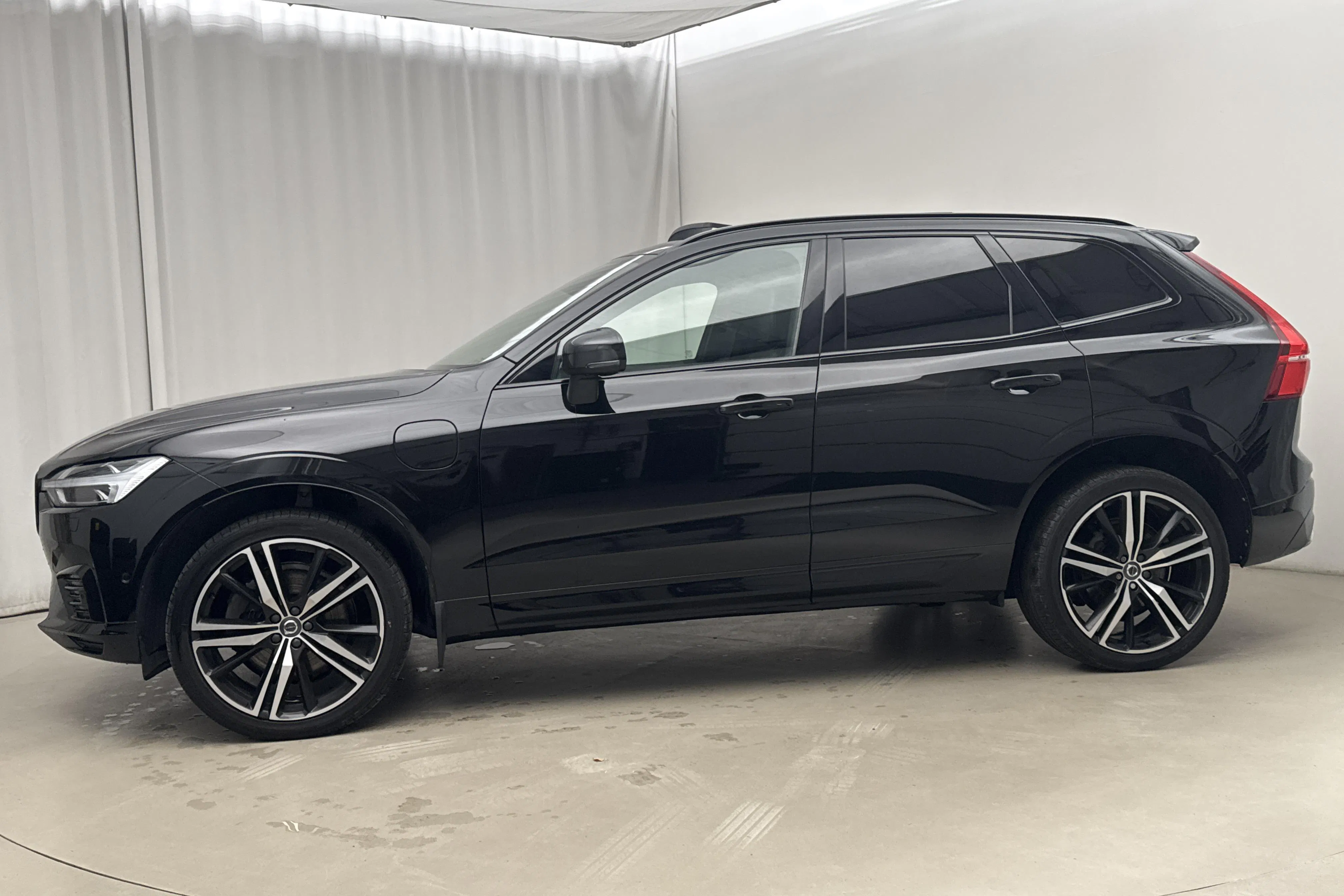Presentation photo 2 of 27: Volvo XC60 T8 AWD Recharge (390hk) - 117 800 km - Automatic - black - 2020
