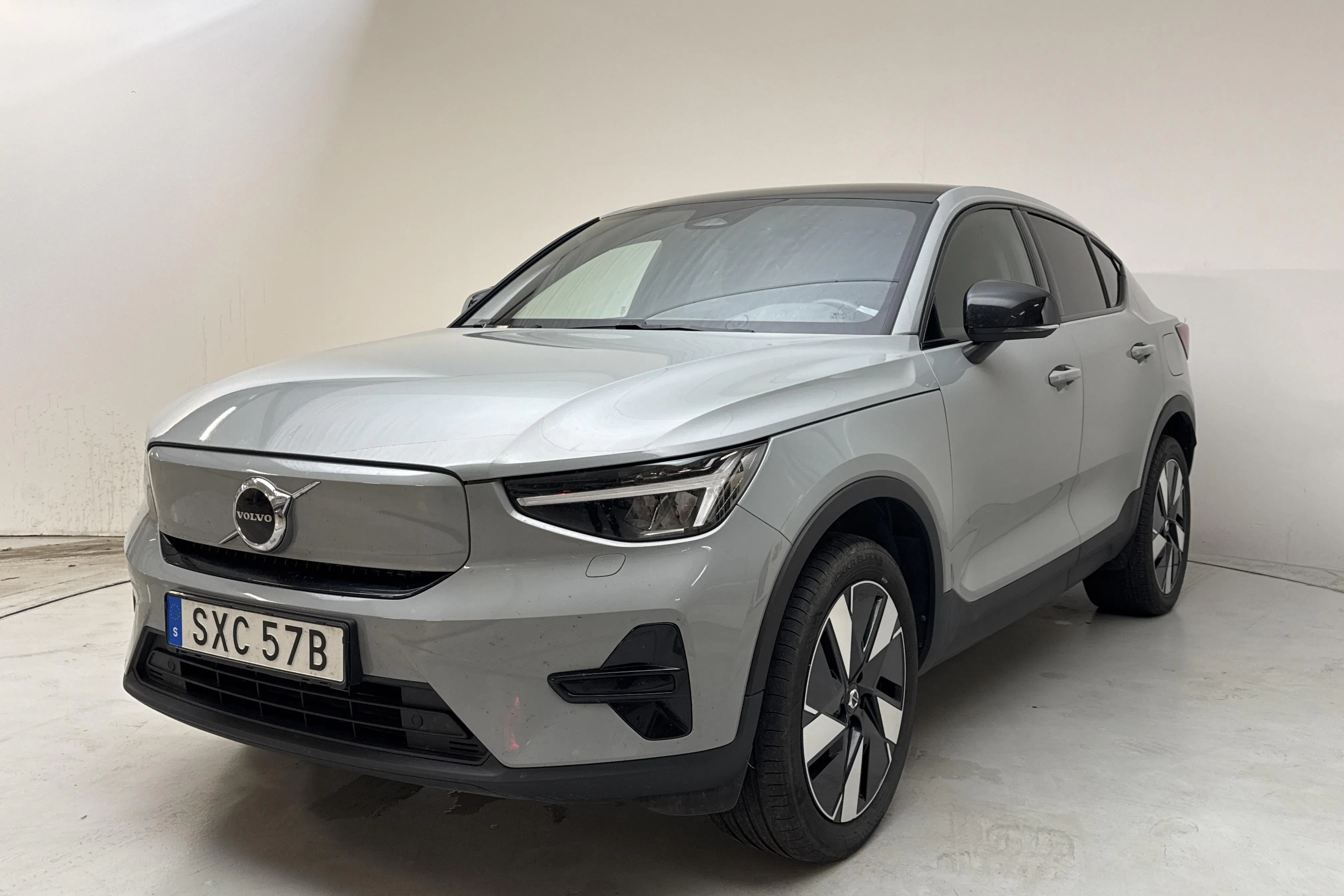 Presentation photo 1 of 18: Volvo C40 Recharge Extended Range (252hk) - 70 580 km - Automatic - gray - 2024