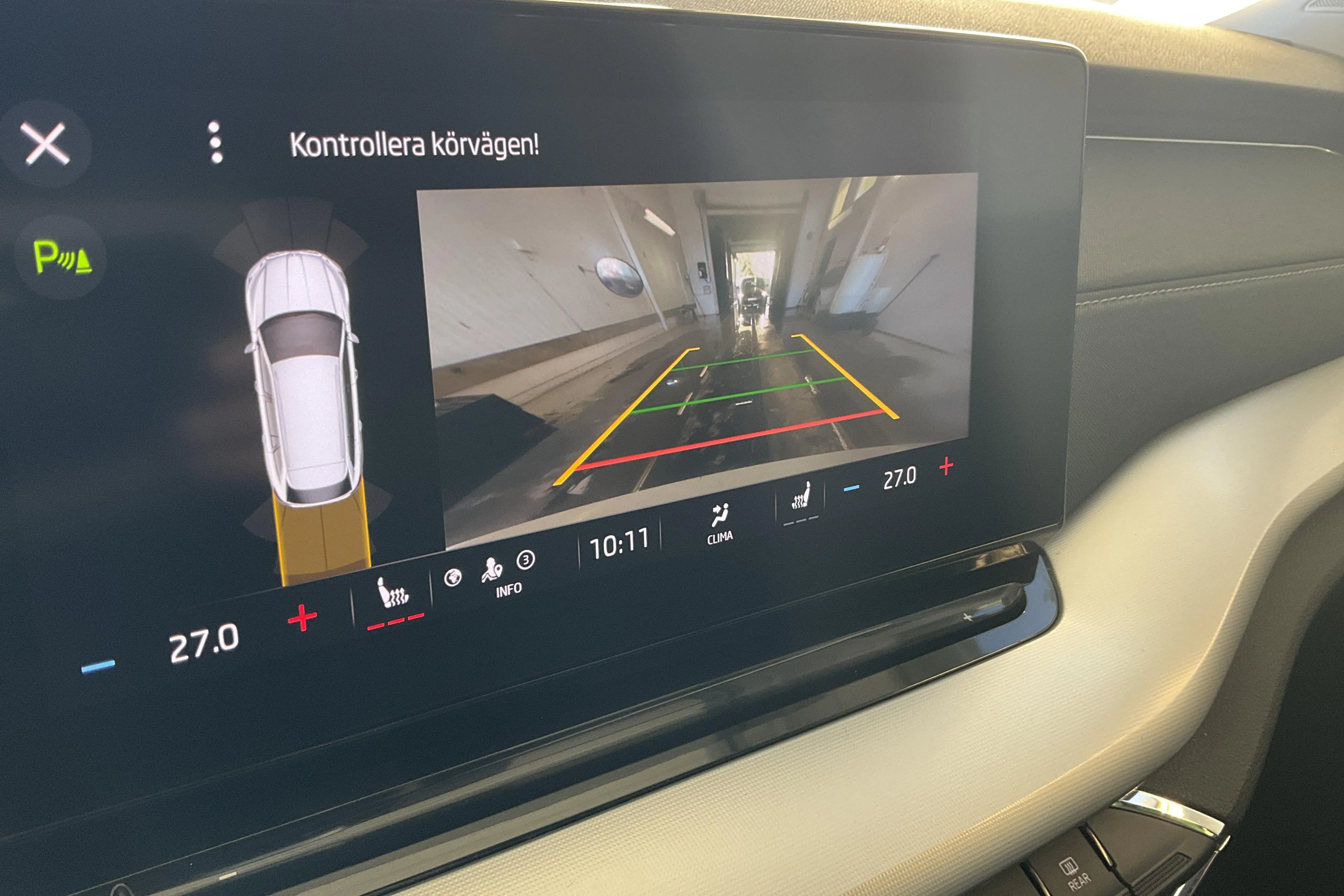 Presentationsfoto 14 av 14: Skoda Octavia 2.0 TDI Combi (150hk) - 21 971 mil - Automat - vit - 2022