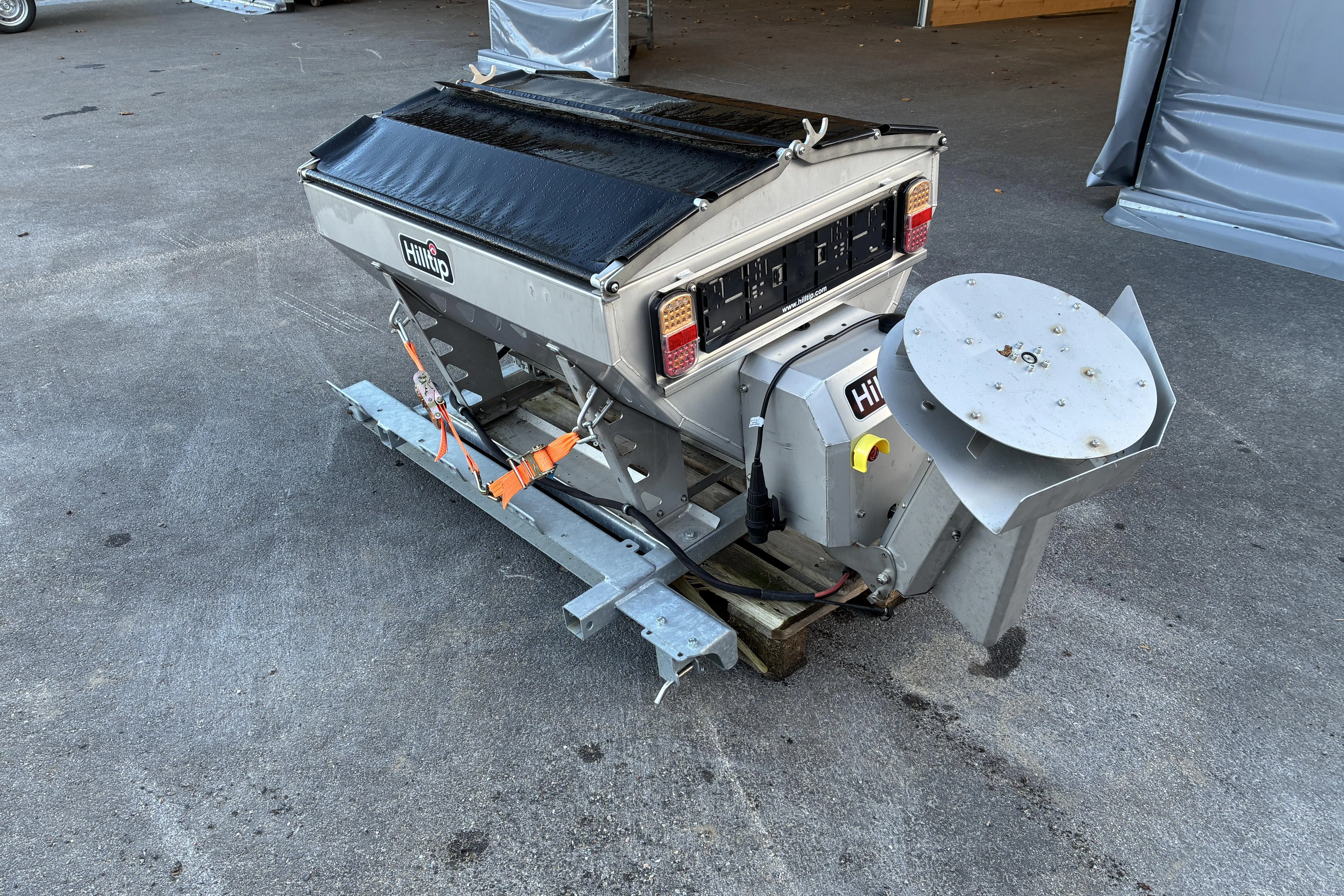 Presentation photo 2 of 11: Hilltip Icestriker 380 - 0 km - 2024