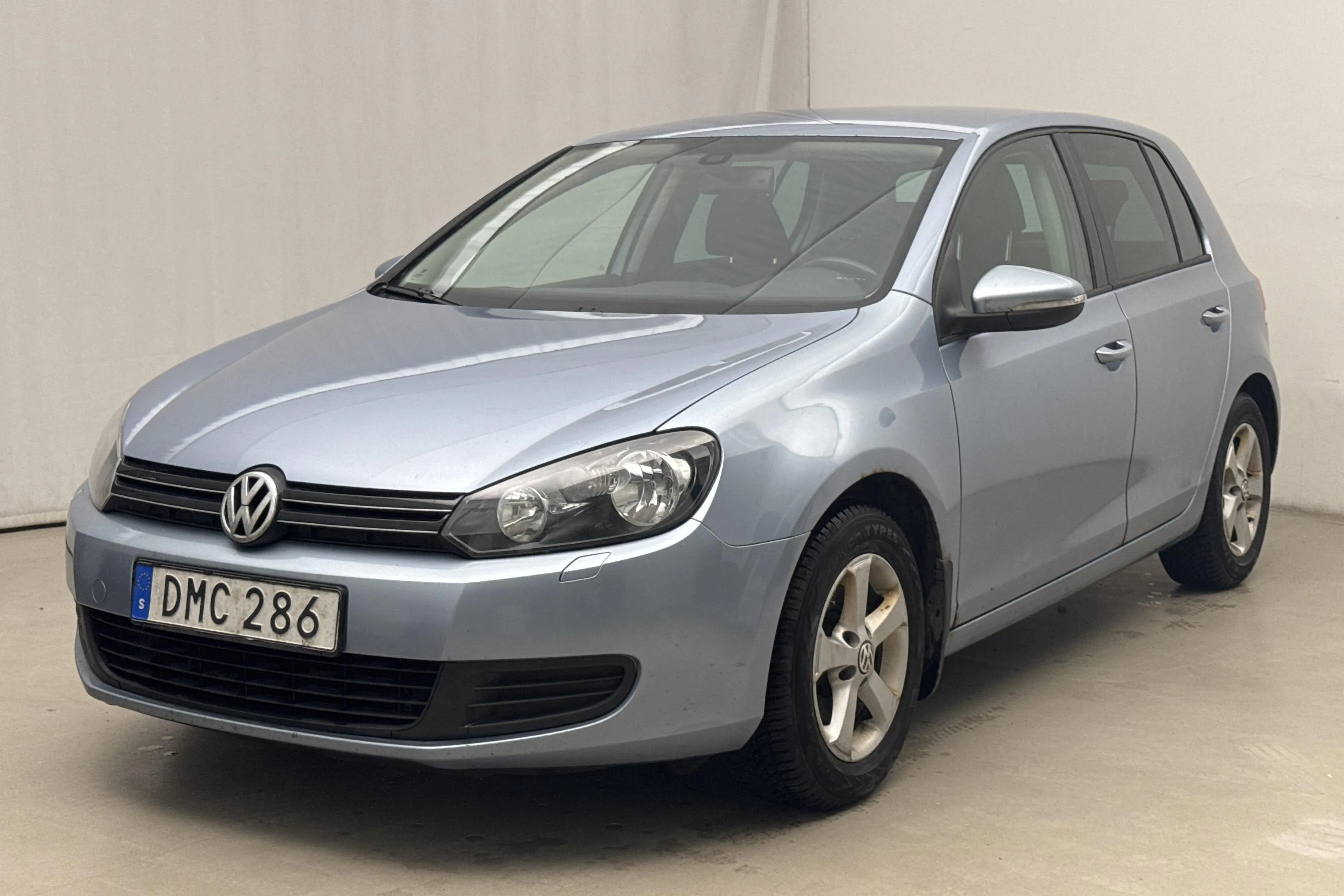 Presentation photo 1 of 15: VW Golf VI 1.6 TDI BlueMotion Technology 5dr (105hk) - 202 400 km - Manual - light blue - 2011