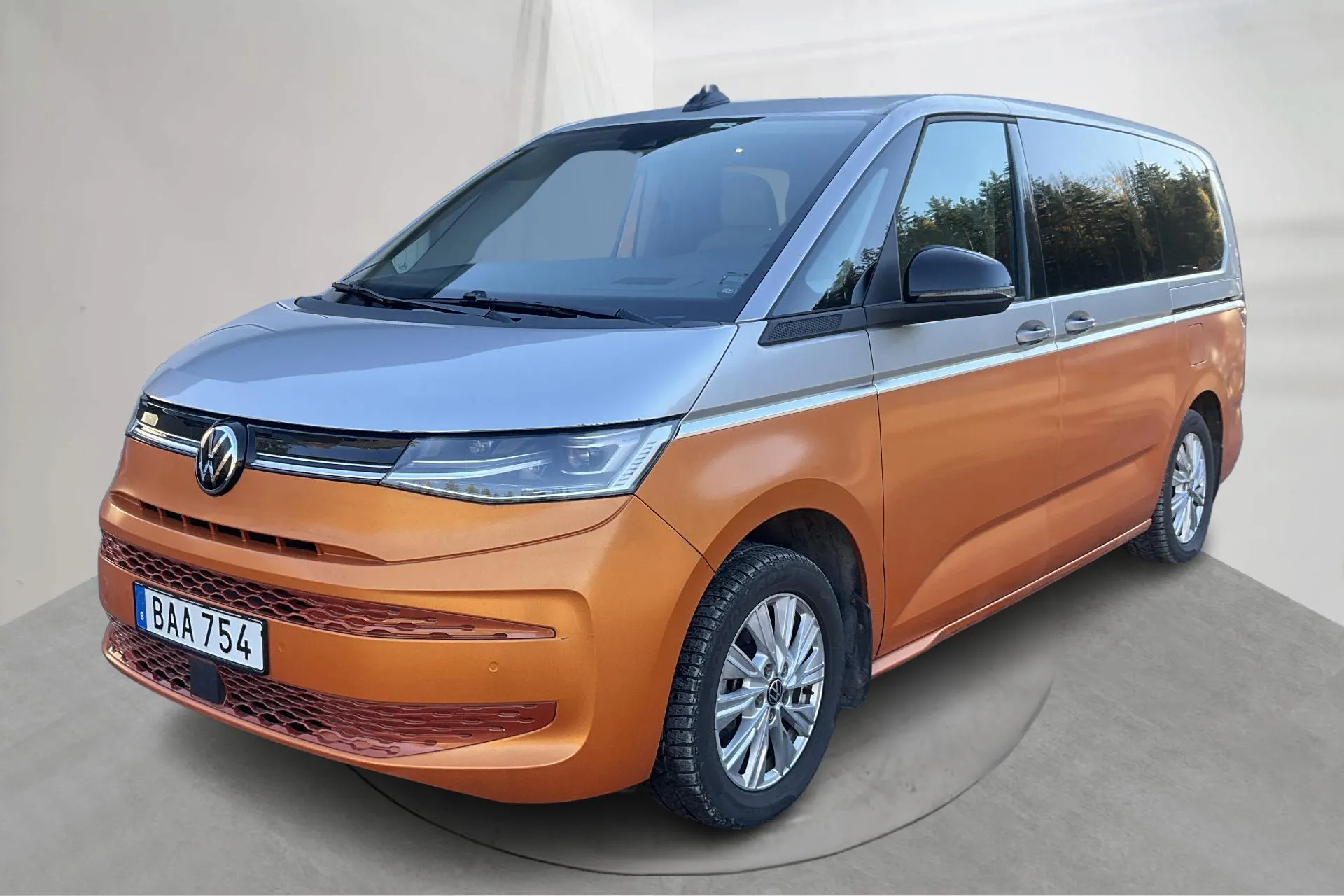 Presentationsfoto 1 av 20: VW Multivan T7 1.4 eHybrid (218hk) - 3 949 mil - Automat - 2022