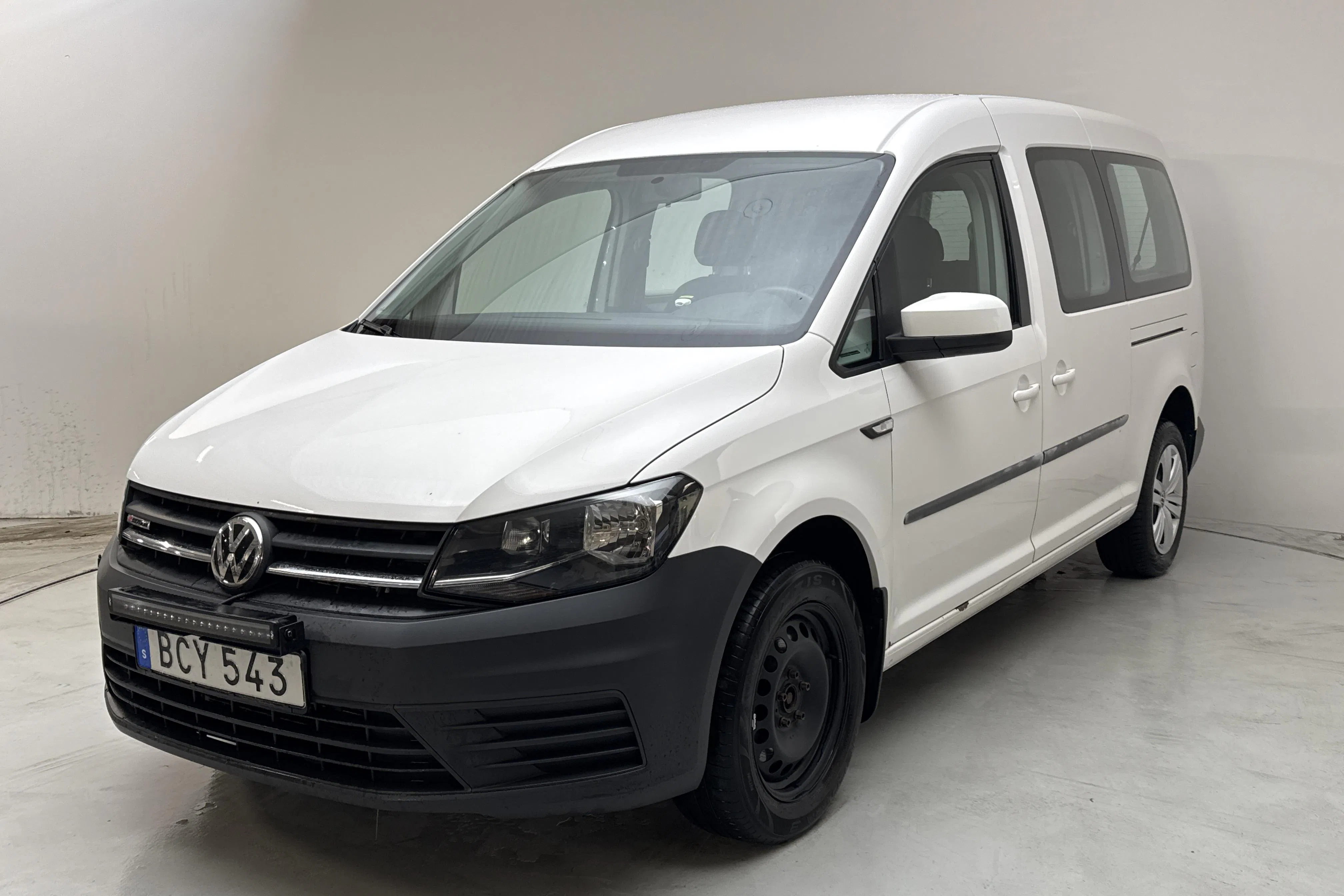 Presentationsfoto 1 av 13: VW Caddy Maxi Life 2.0 TDI 4MOTION (122hk) - 10 809 mil - Manuell - vit - 2018