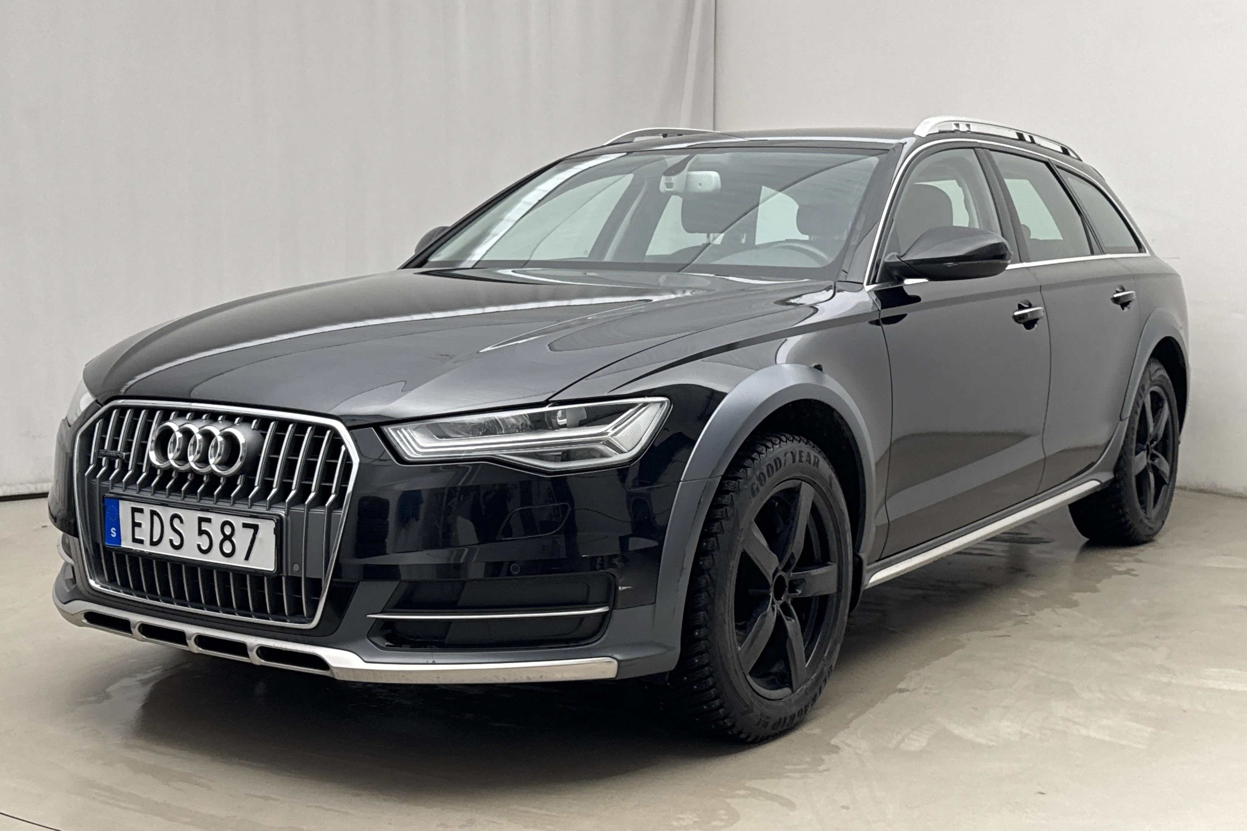 Presentationsfoto 1 av 18: Audi A6 Allroad 3.0 TDI quattro (218hk) - 12 042 mil - Automat - svart - 2017