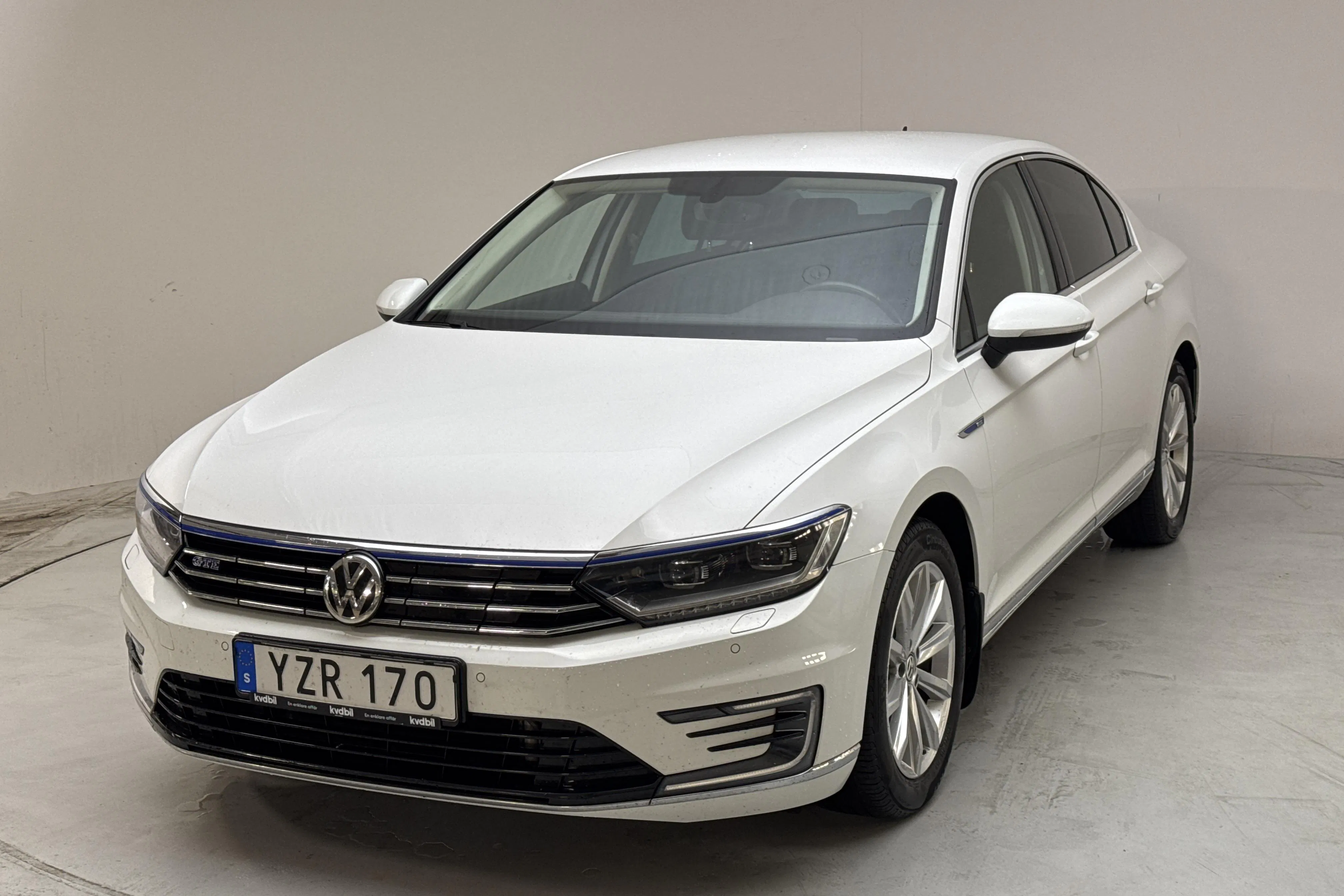 Presentation photo 1 of 16: VW Passat 1.4 Plug-in-Hybrid (218hk) - 136 470 km - Automatic - white - 2018