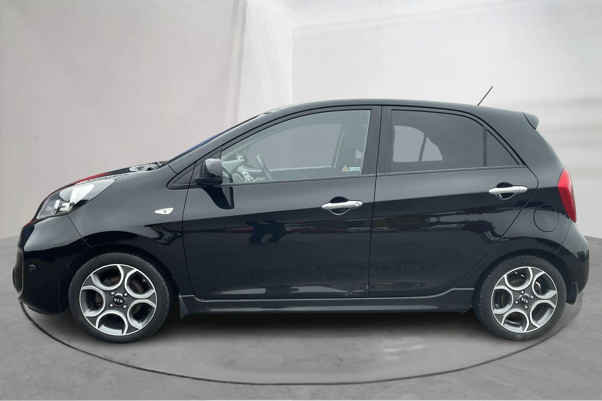 Presentationsfoto 2 av 14: KIA Picanto 1.0 5dr (69hk) - 10 121 mil - Manuell - svart - 2016