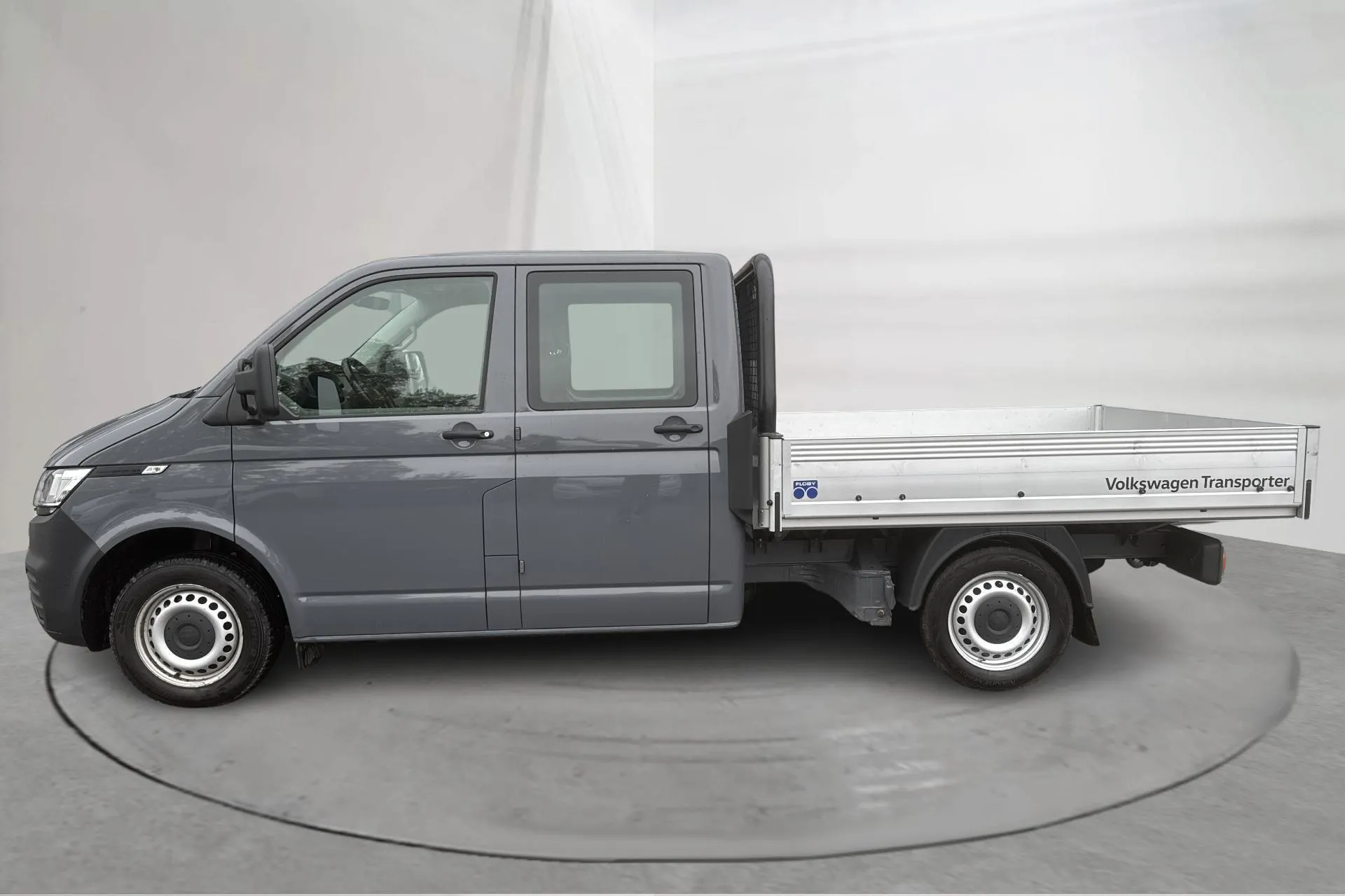 Presentation photo 2 of 13: VW Transporter Pickup T6.1 TDI (110hk) - 50 740 km - Manual - gray - 2022