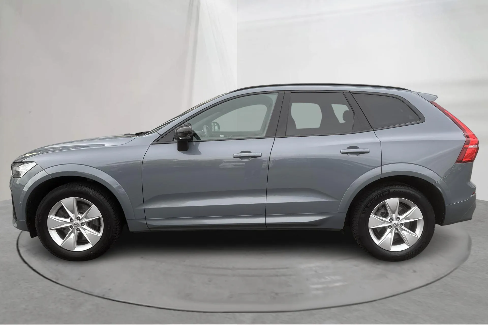 Presentation photo 2 of 21: Volvo XC60 B4 2WD Mildhybrid, Diesel (197hk) - 231 940 km - Automatic - gray - 2022