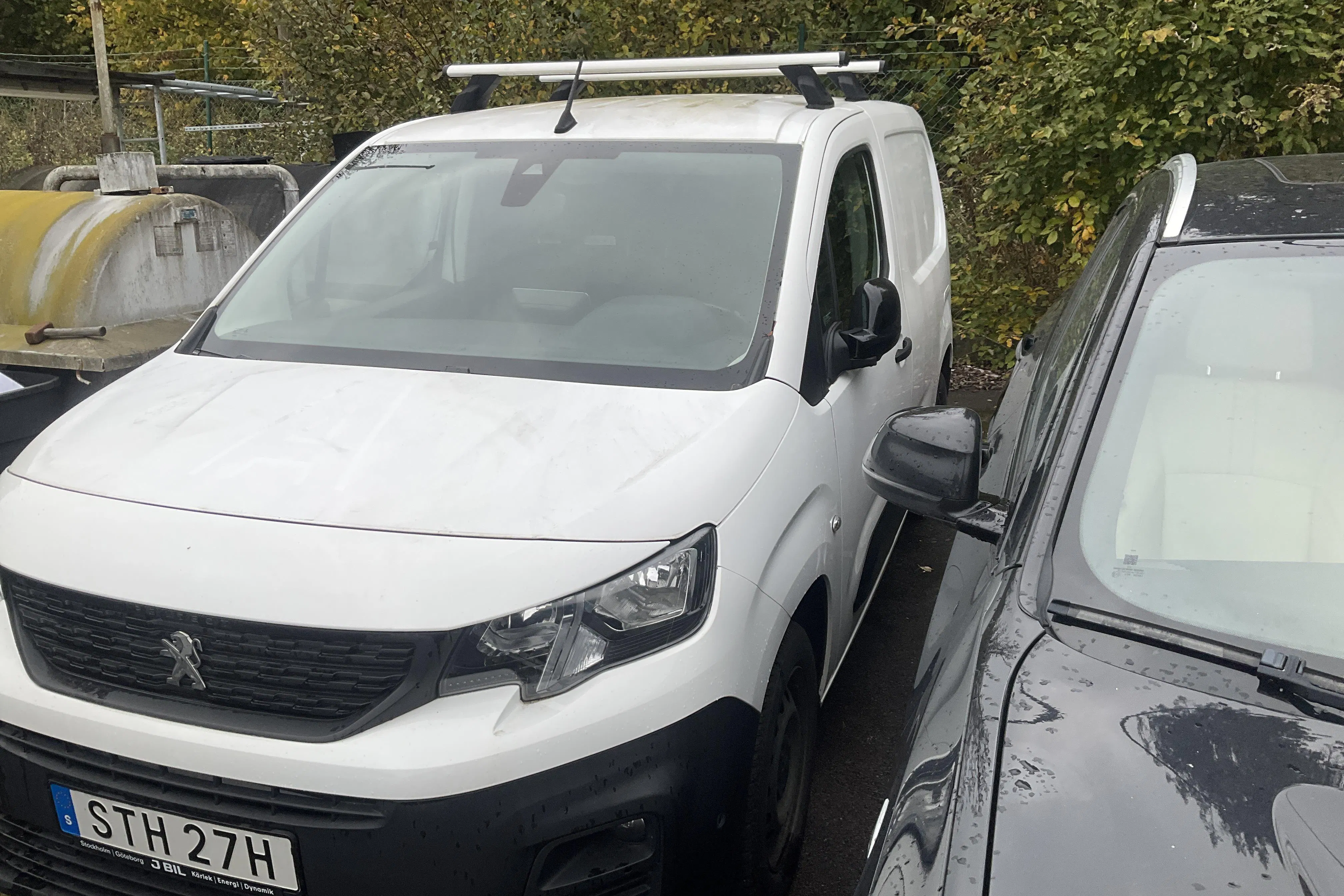 Presentationsfoto 1 av 12: Peugeot Partner 1.5 HDI Skåp (100hk) - 4 669 mil - Manuell - vit - 2021