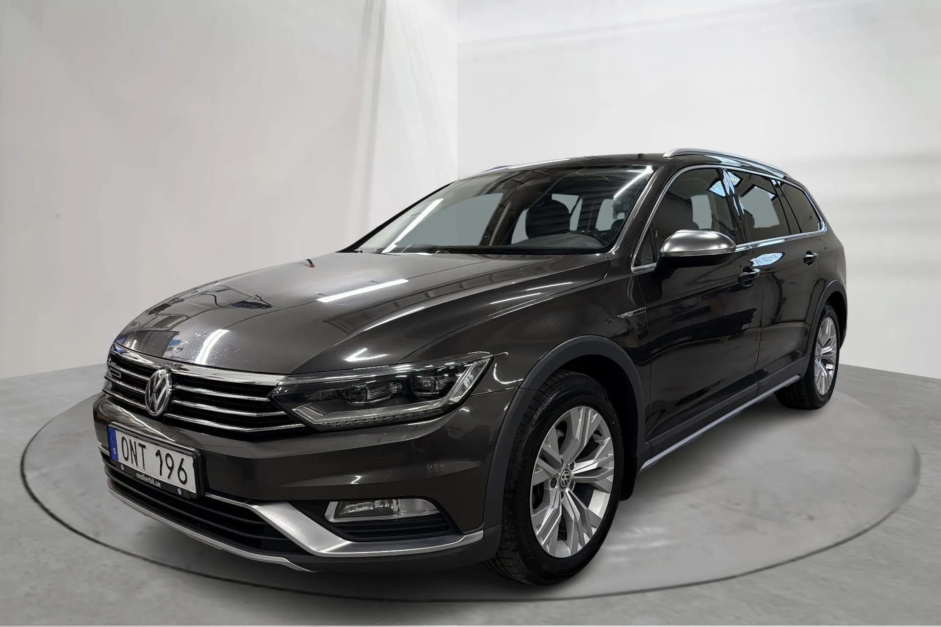 Presentationsfoto 1 av 16: VW Passat Alltrack 2.0 TDI 4MOTION (190hk) - 21 213 mil - Automat - Mörkbrun - 2018