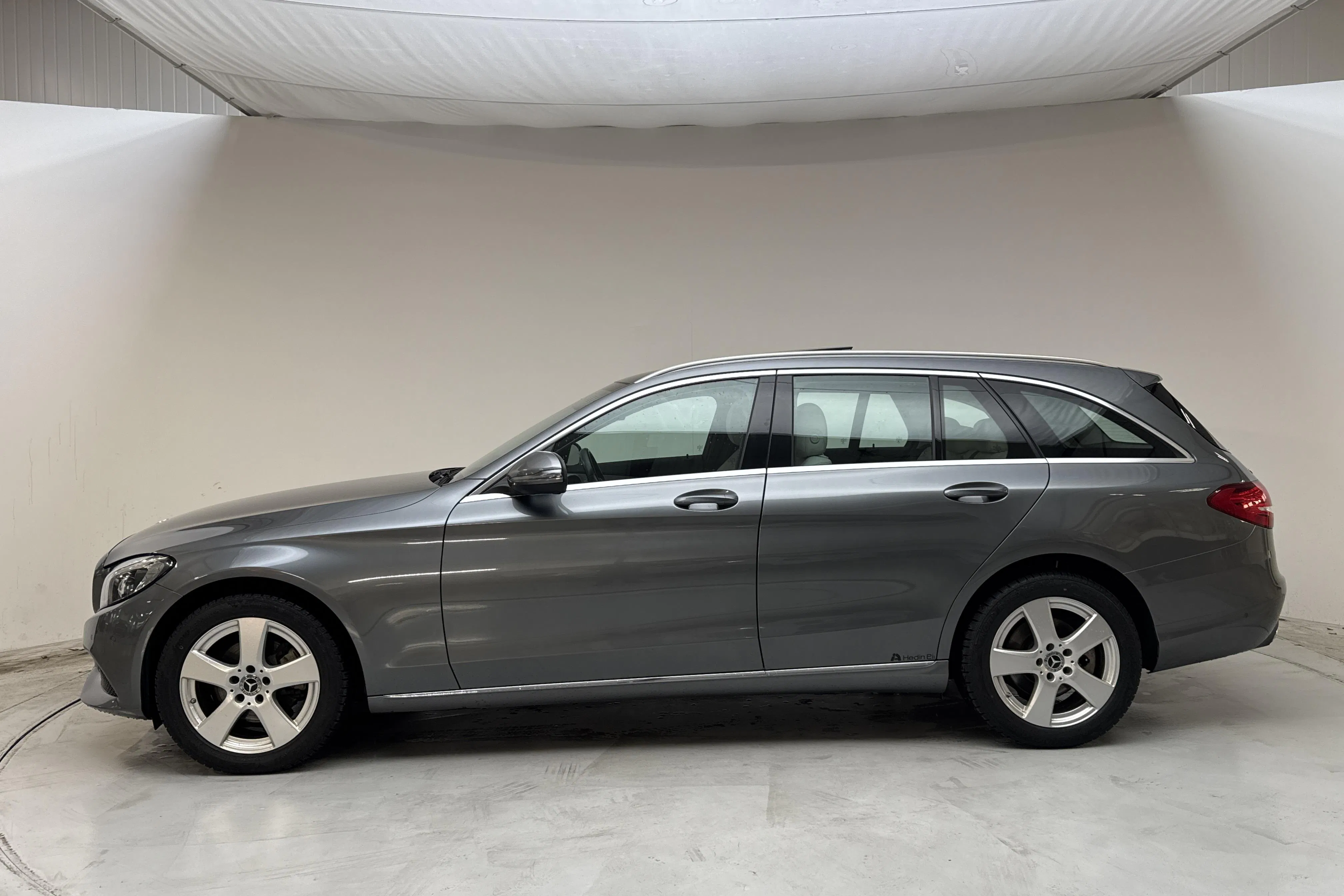 Presentation photo 2 of 13: Mercedes C 220 d 4MATIC Kombi S205 (170hk) - 211 340 km - Automatic - gray - 2018