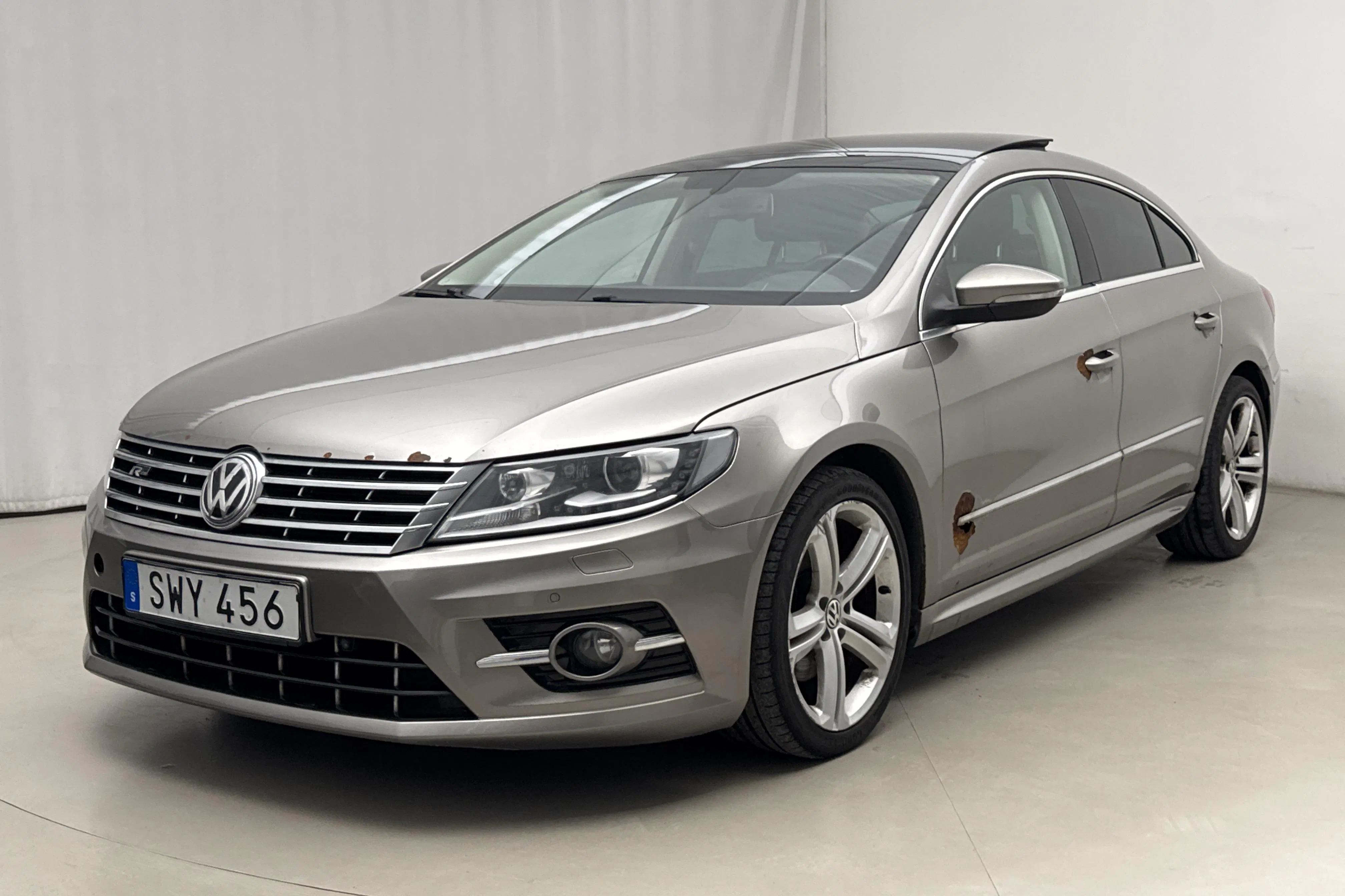 Presentation photo 1 of 16: VW CC 2.0 TDI BlueMotion Technology 4Motion (177hk) - 299 230 km - Automatic - light brown - 2015