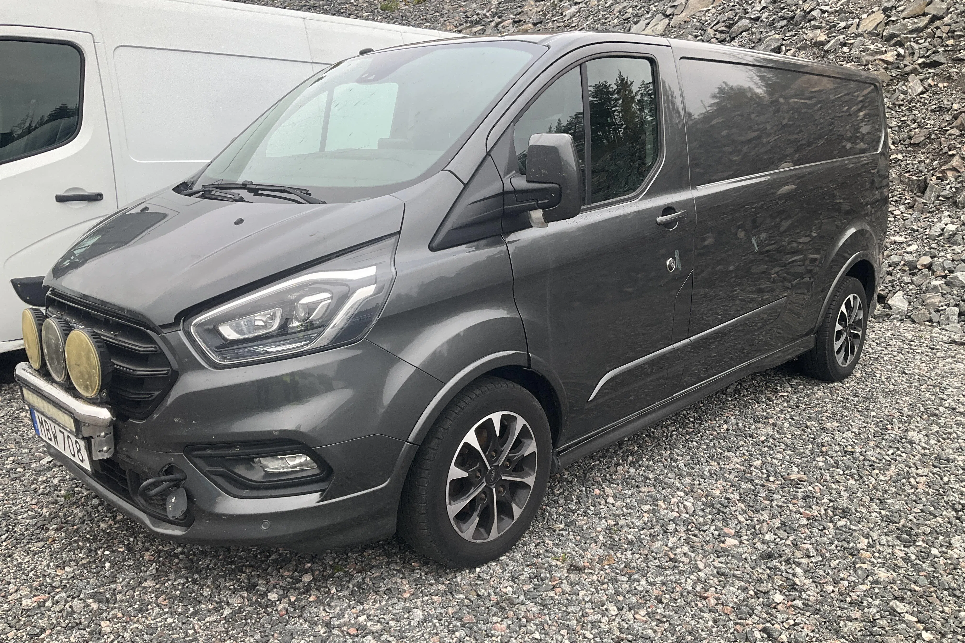 Presentationsfoto 1 av 15: Ford Transit Custom 310 Sportsvan (170hk) - 13 554 mil - Automat - grå - 2019