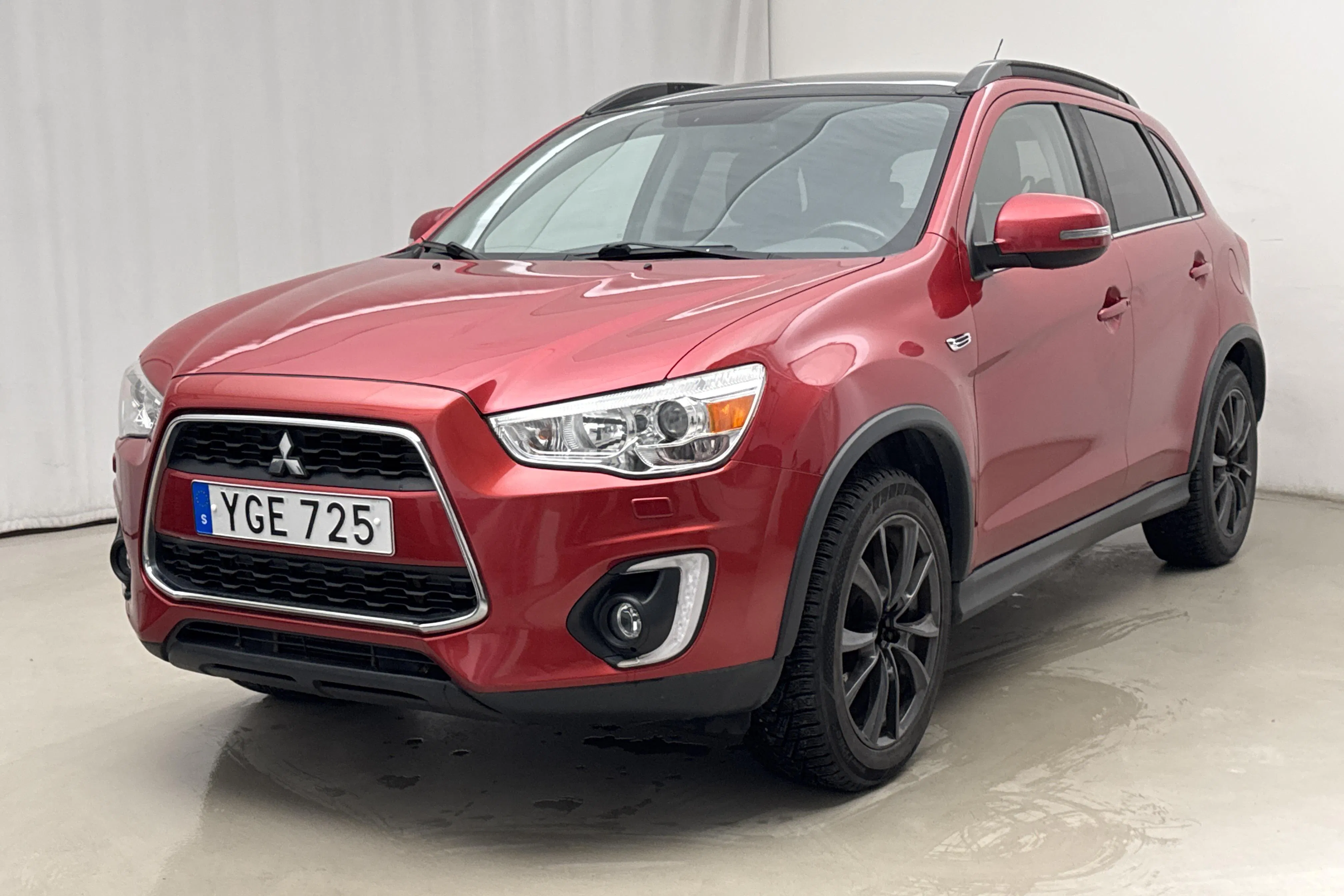 Presentationsfoto 1 av 19: Mitsubishi ASX 2.2D 4WD (150hk) - 11 892 mil - Automat - röd - 2016