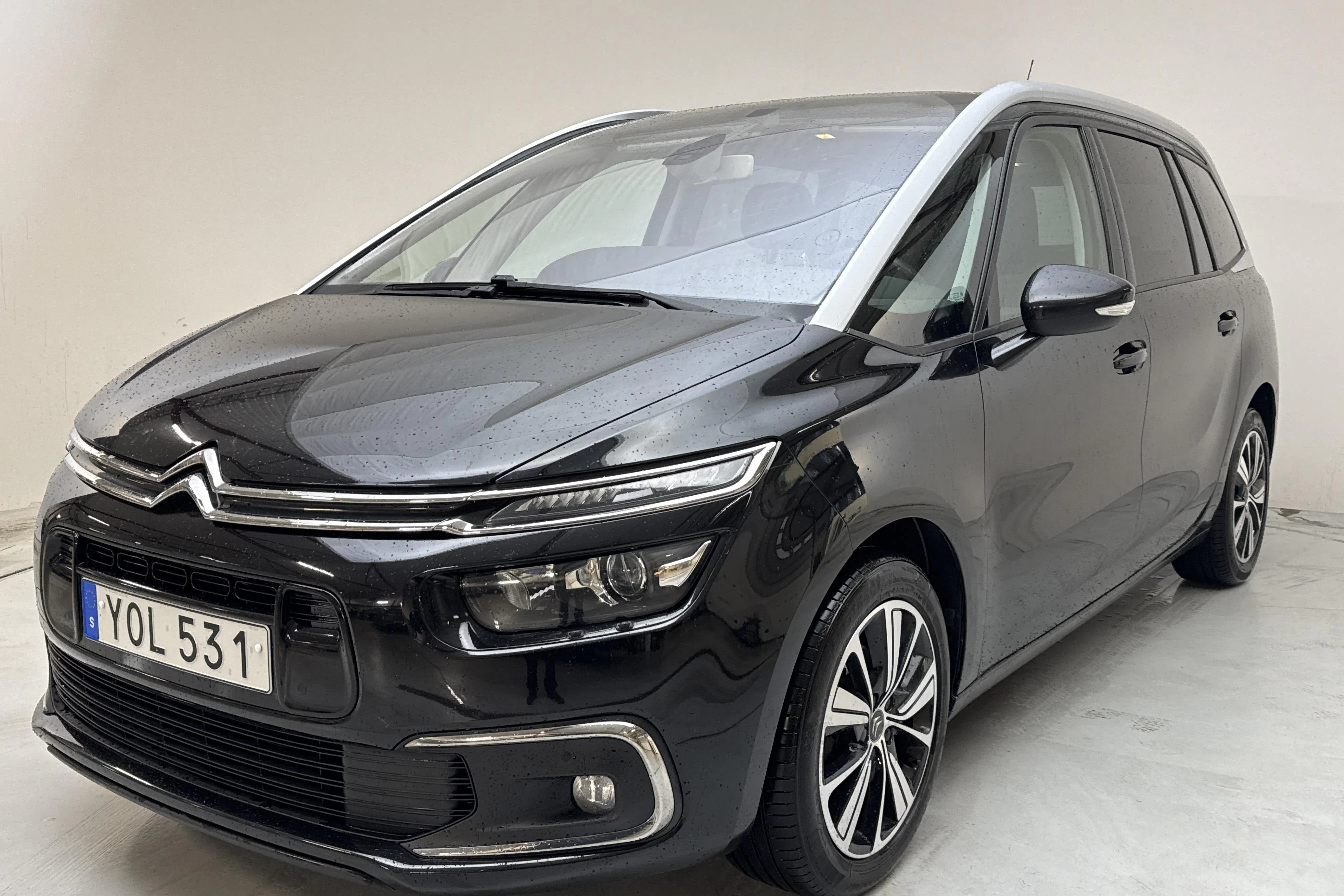Presentationsfoto 1 av 17: Citroën C4 Grand Picasso Puretech (130hk) - 11 670 mil - Automat - svart - 2018