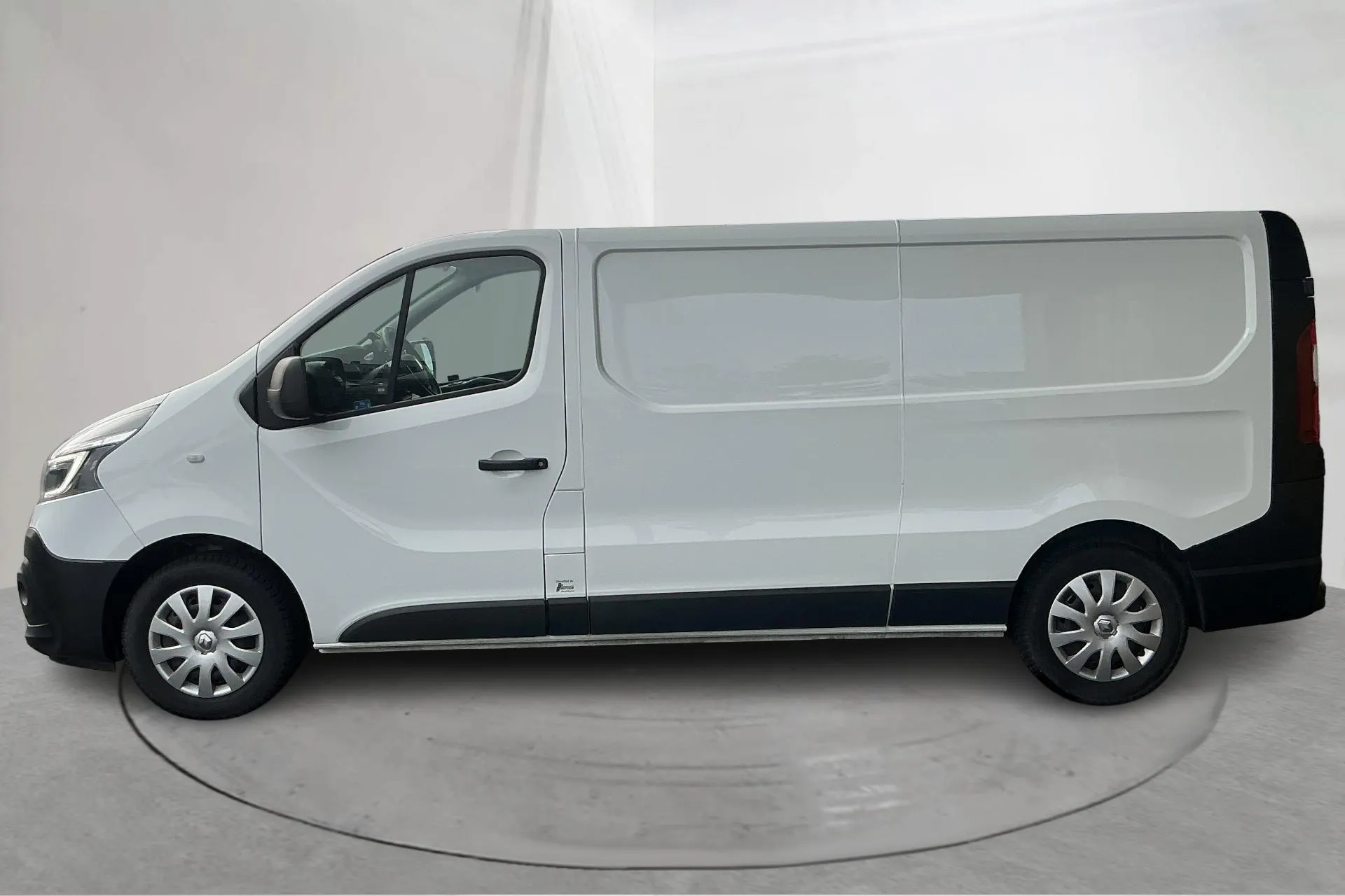 Presentation photo 2 of 12: Renault Trafic 2.0 dCi Skåp (120hk) - 90 030 km - Manual - white - 2021