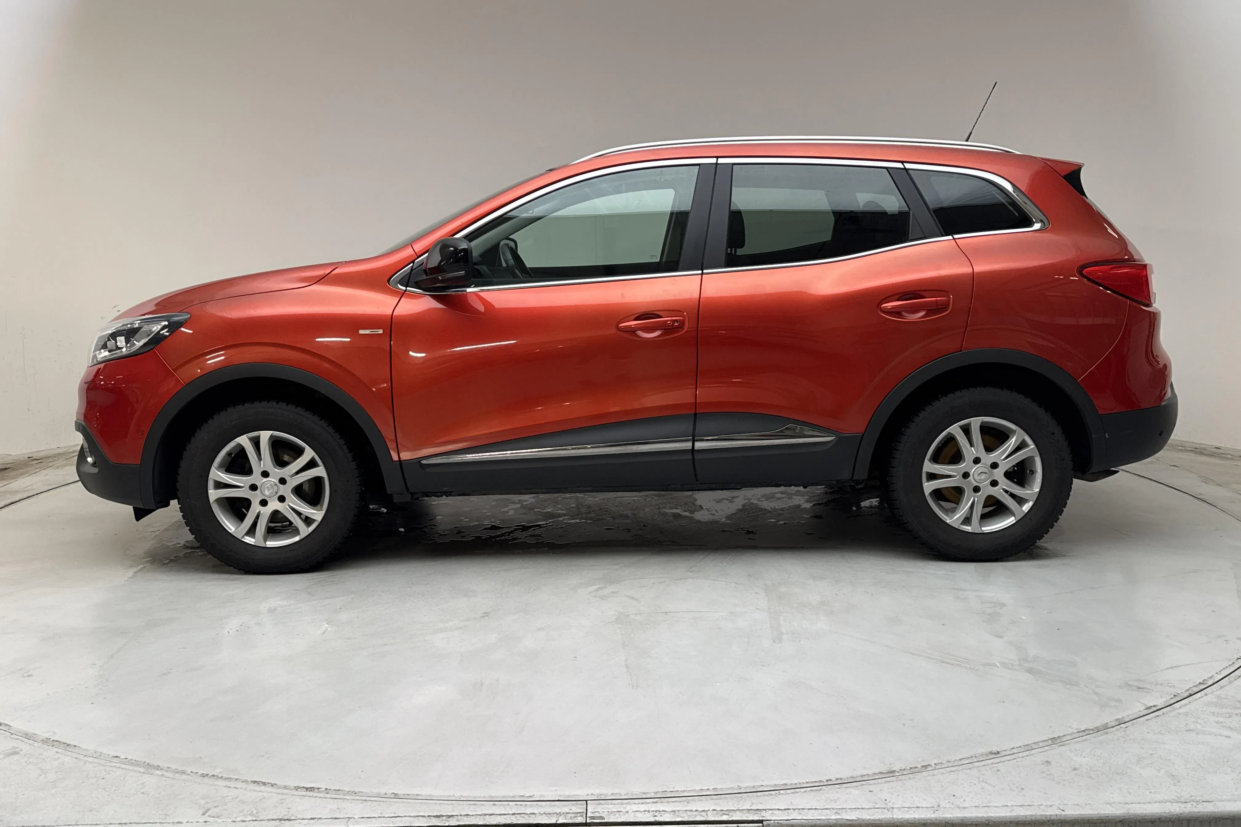 Presentationsfoto 2 av 16: Renault Kadjar 1.5 dCi (110hk) - 12 323 mil - Manuell - röd - 2016