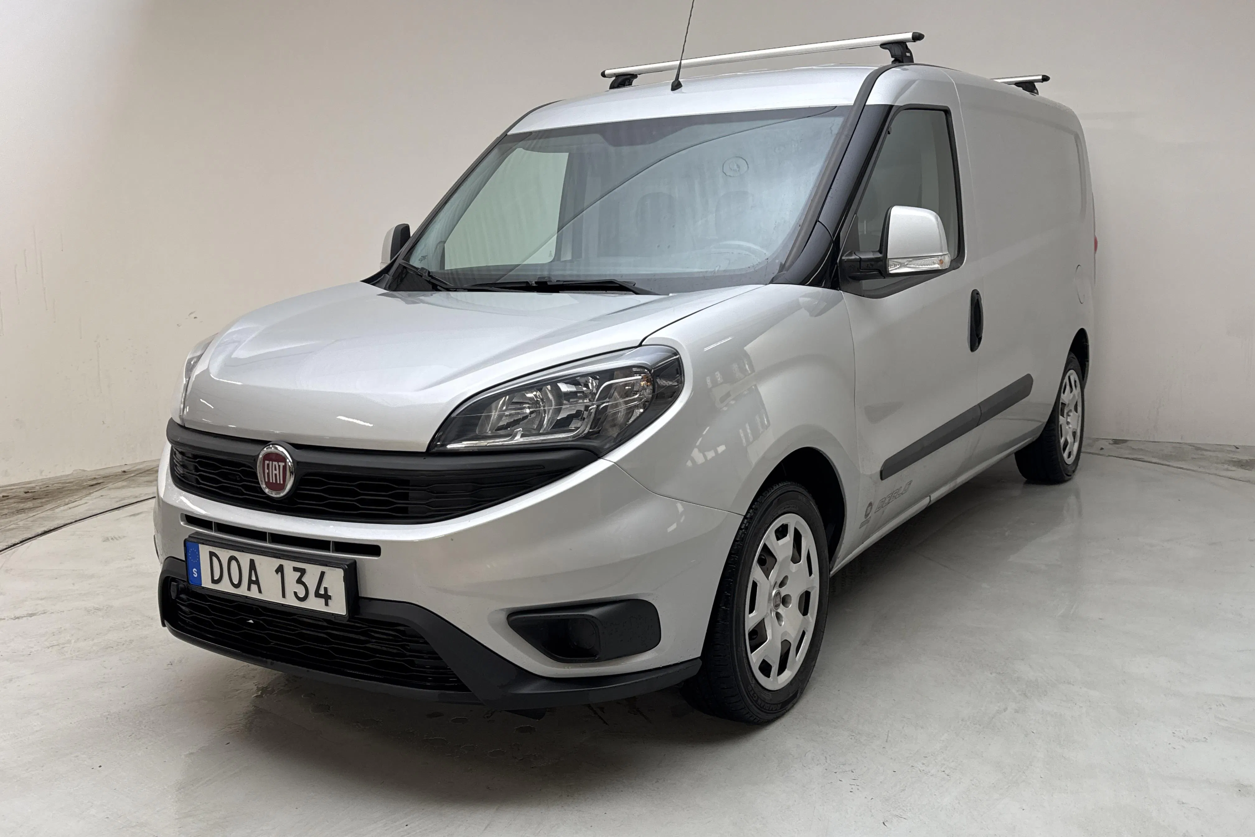Presentation photo 1 of 13: Fiat Doblo Cargo 1.4T CNG (120hk) - 163 210 km - Manual - gray - 2020
