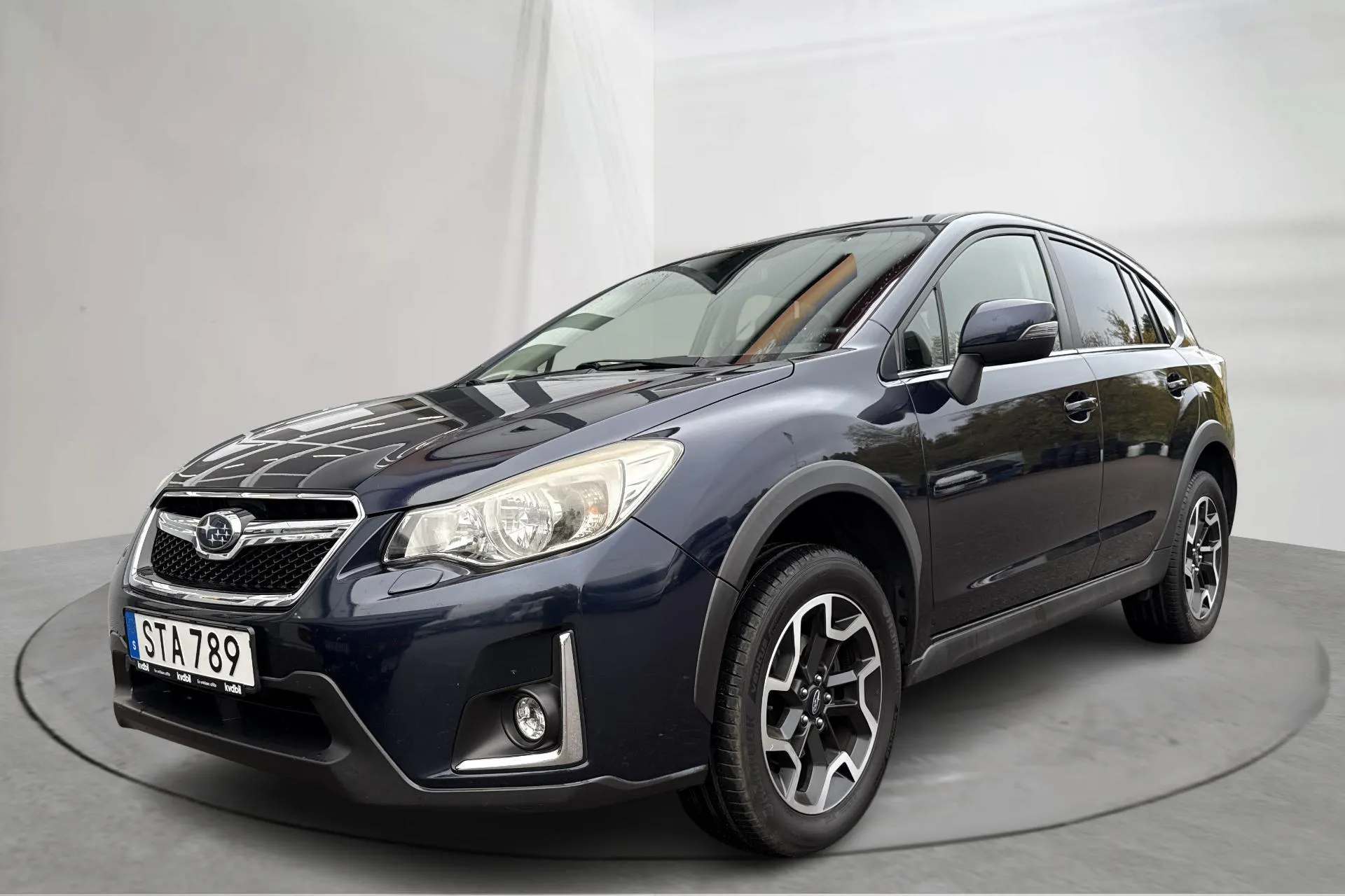 Presentation photo 1 of 15: Subaru XV 2.0i (150hk) - 125 120 km - Automatic - dark blue - 2017