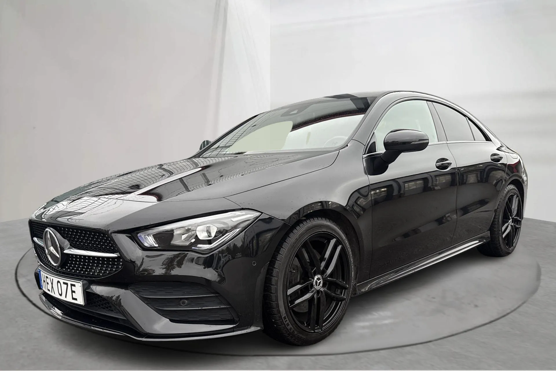 Presentationsfoto 1 av 19: Mercedes CLA 200 Coupé C118 (163hk) - 3 999 mil - Automat - svart - 2022
