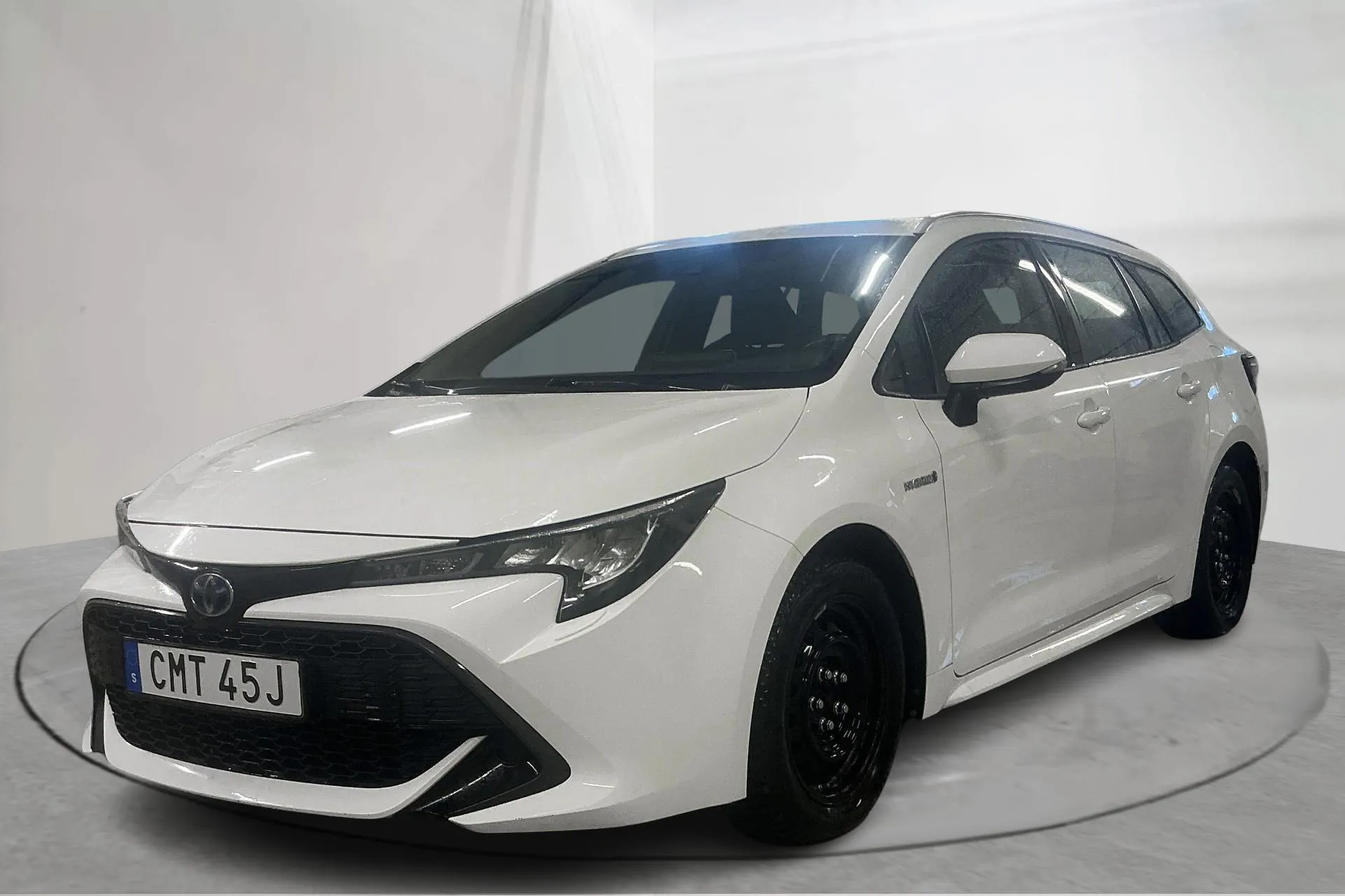 Presentationsfoto 1 av 19: Toyota Corolla 1.8 Hybrid Touring Sports (122hk) - 10 385 mil - Automat - vit - 2020